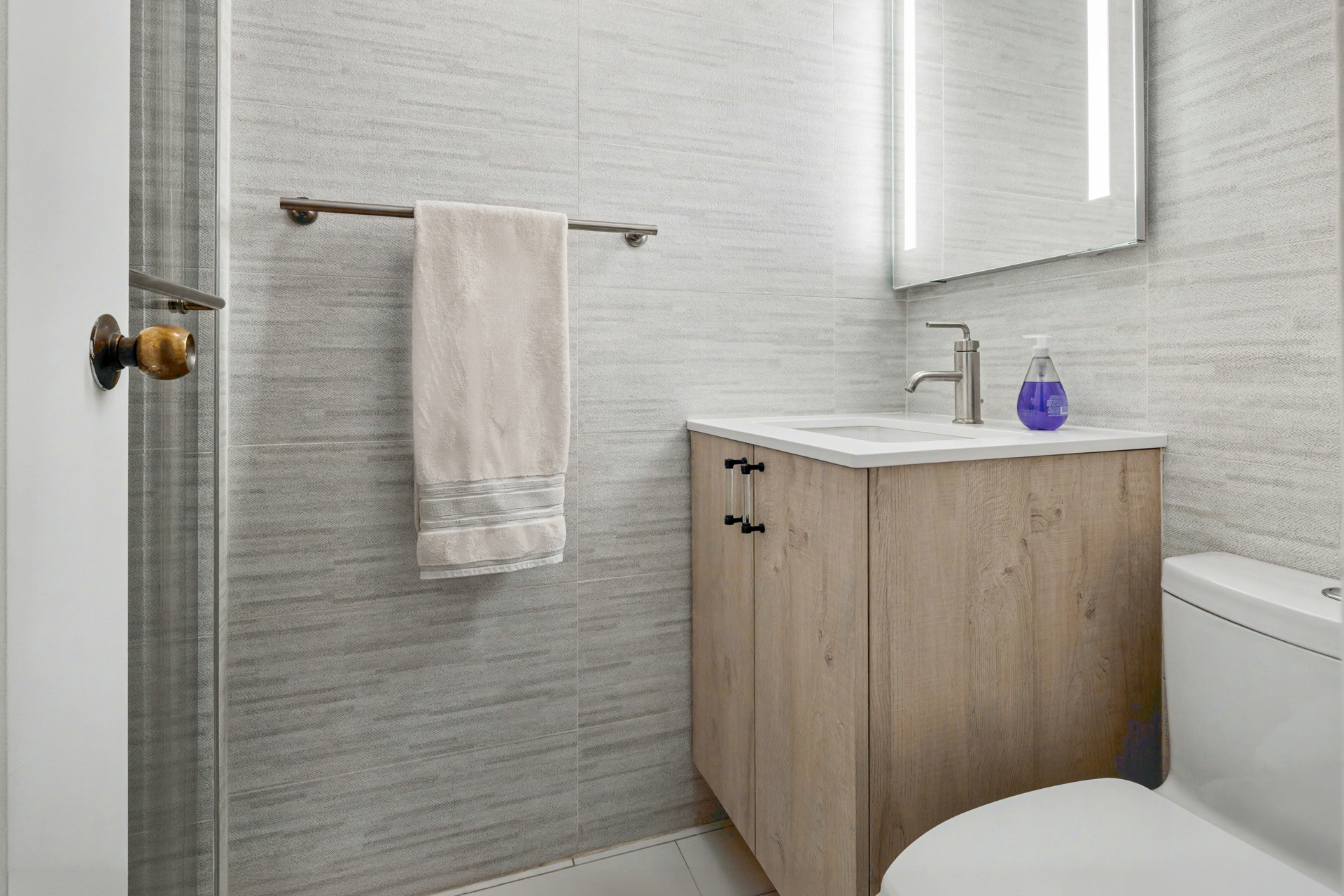 #13 photo, 200 E END Avenue, Yorkville , NY 10128