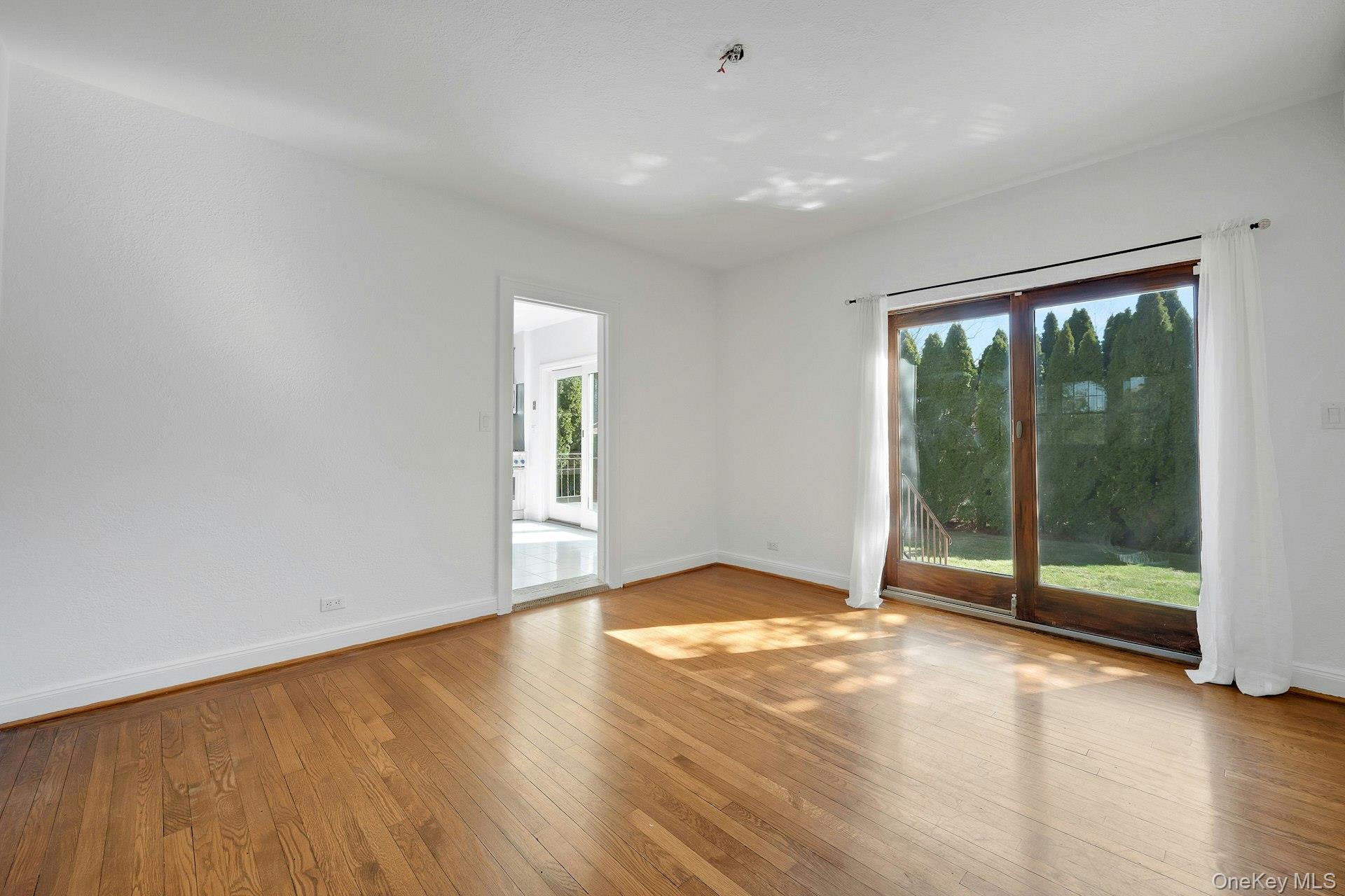 #10 photo, 156 Park Drive, Eastchester , NY 10709