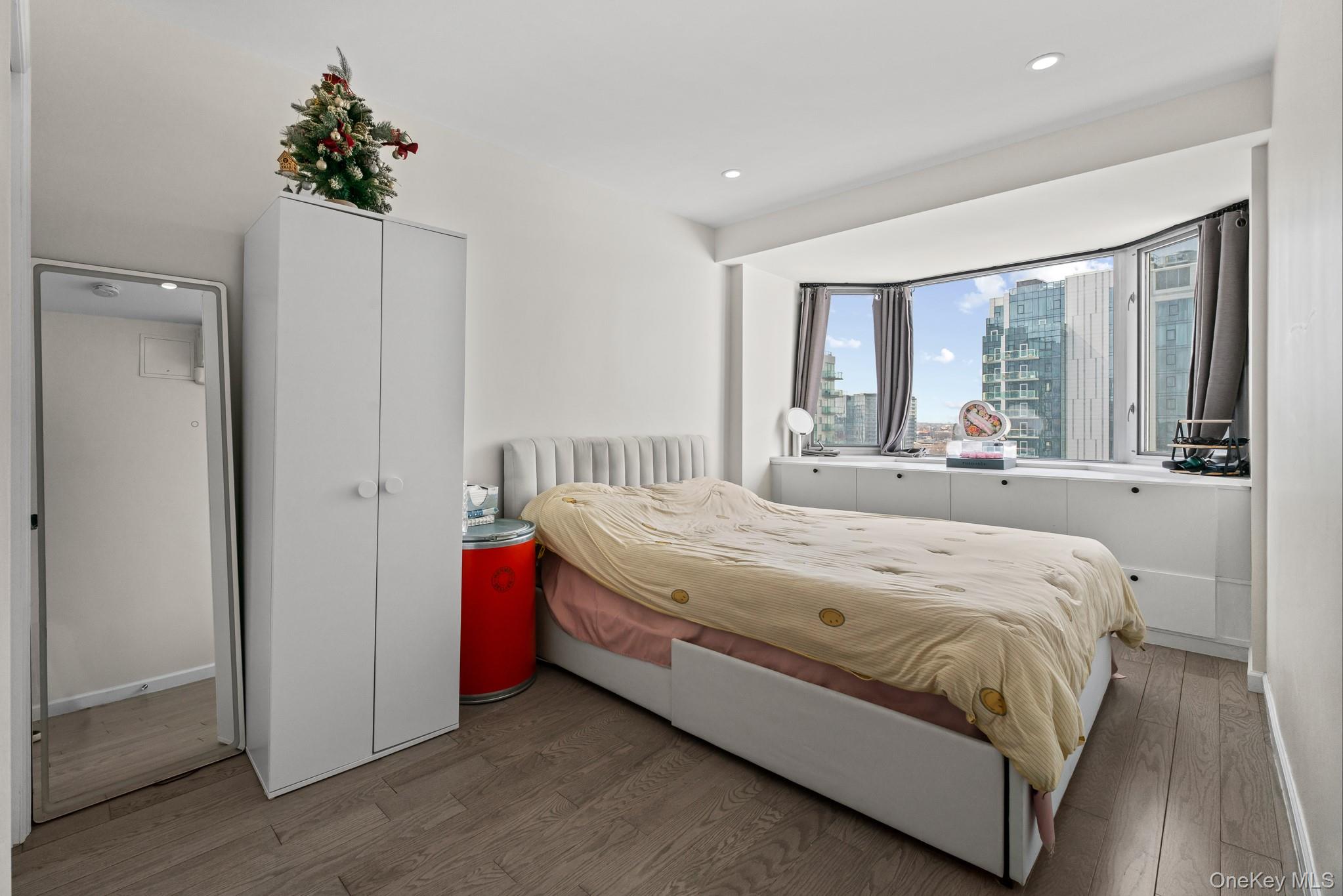 #6 photo, 3720 Prince Street, Flushing , NY 11354