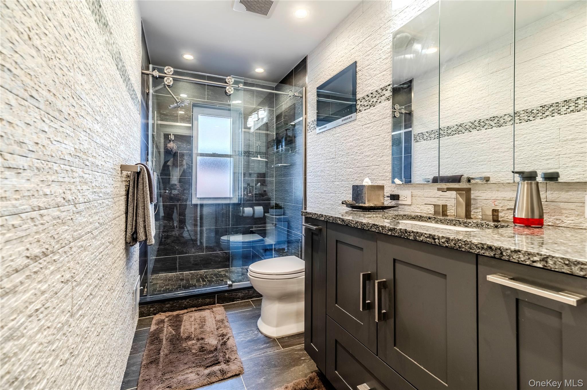 #20 photo, 325 149th Street, Whitestone , NY 11357