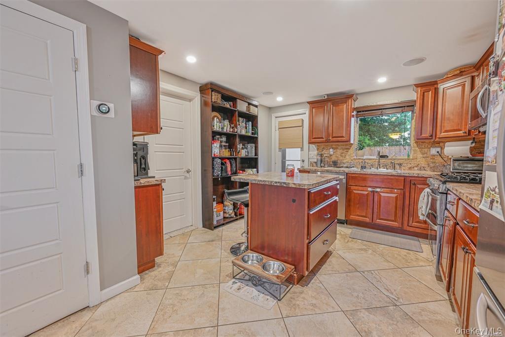 #8 photo, 45 Jervis Avenue, 东长岛 Copiague , NY 11726