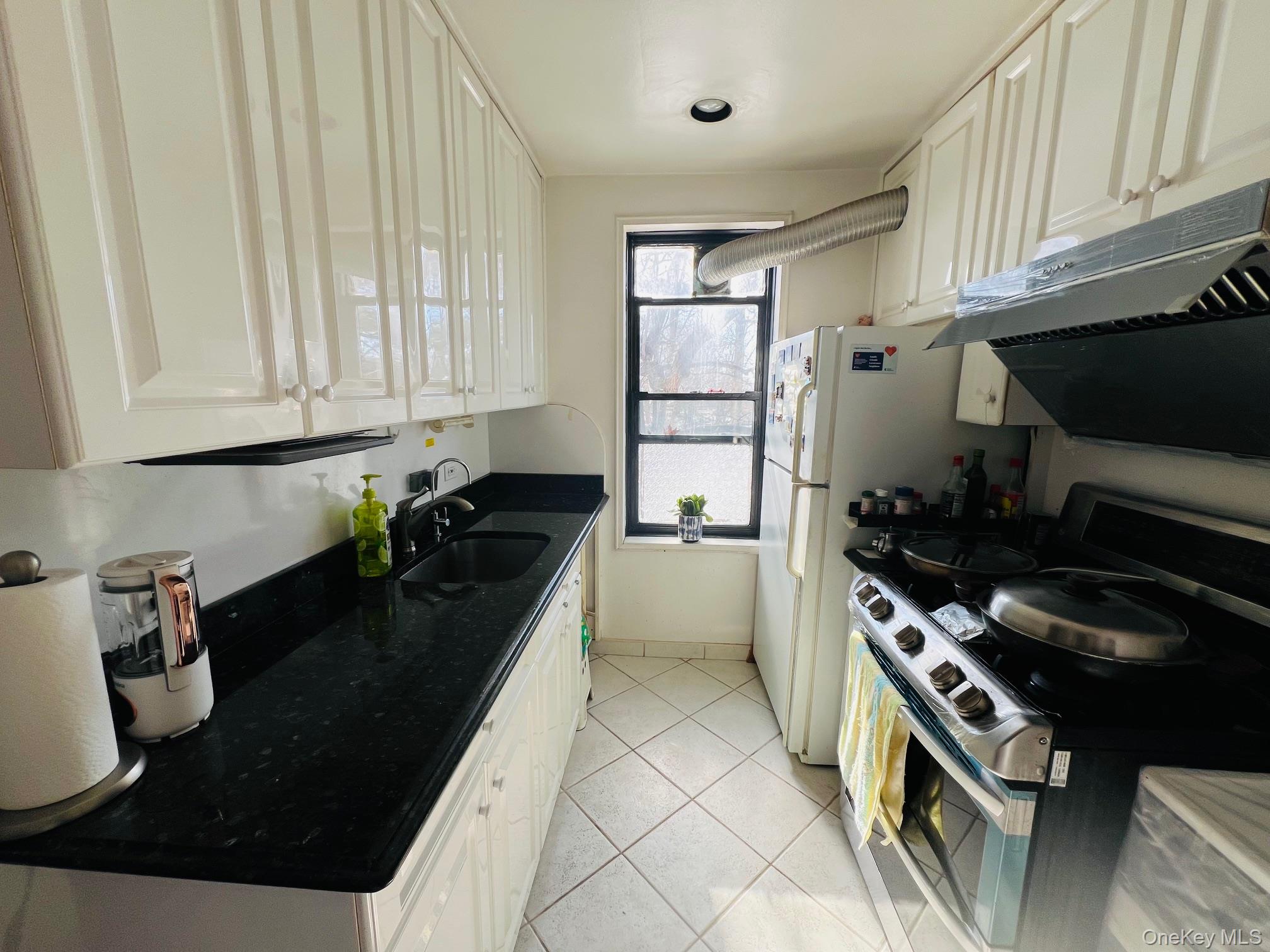 #10 photo, 80-35 Springfield Boulevard, Queens Village , NY 11427