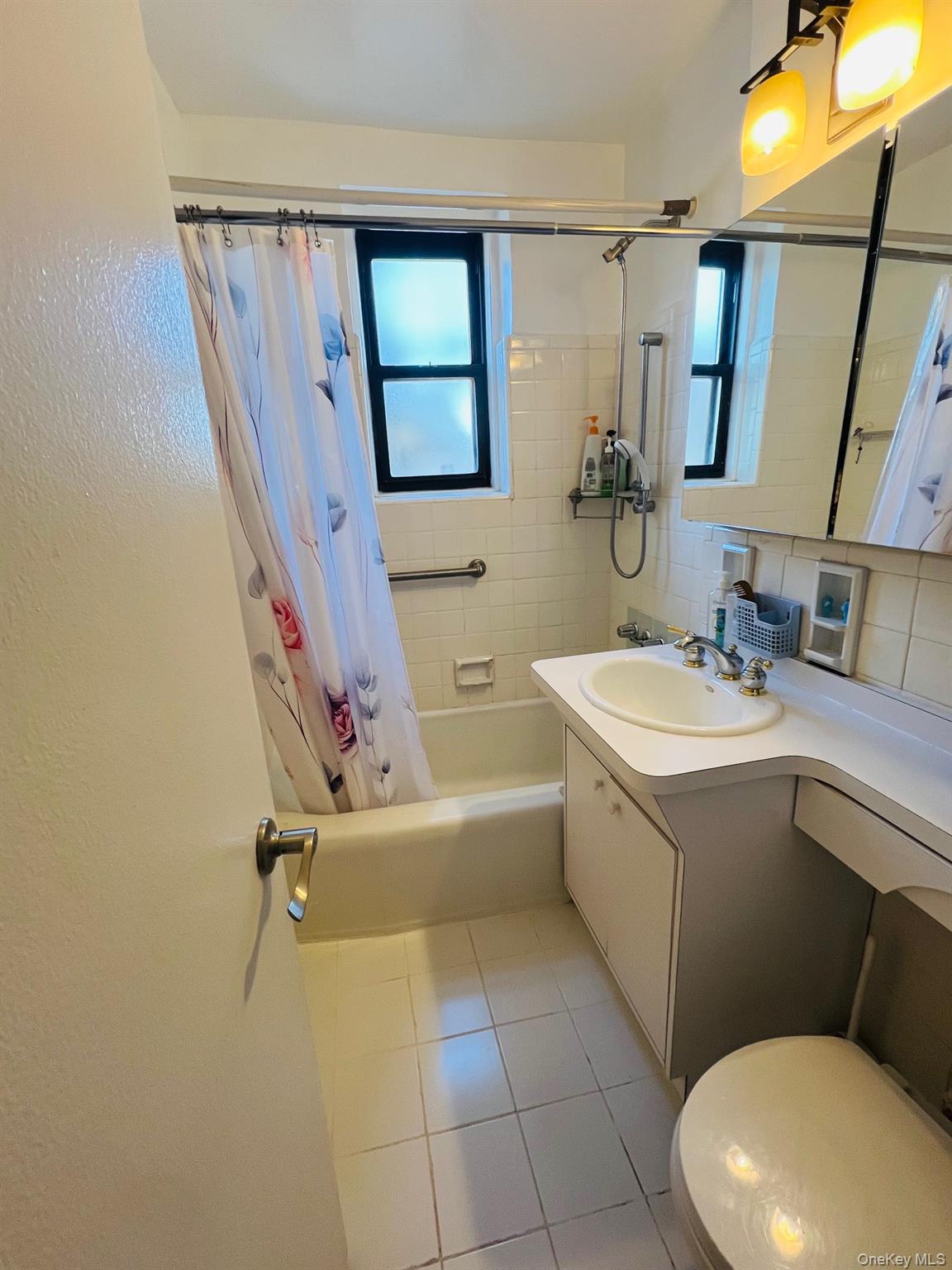 #9 photo, 80-35 Springfield Boulevard, Queens Village , NY 11427