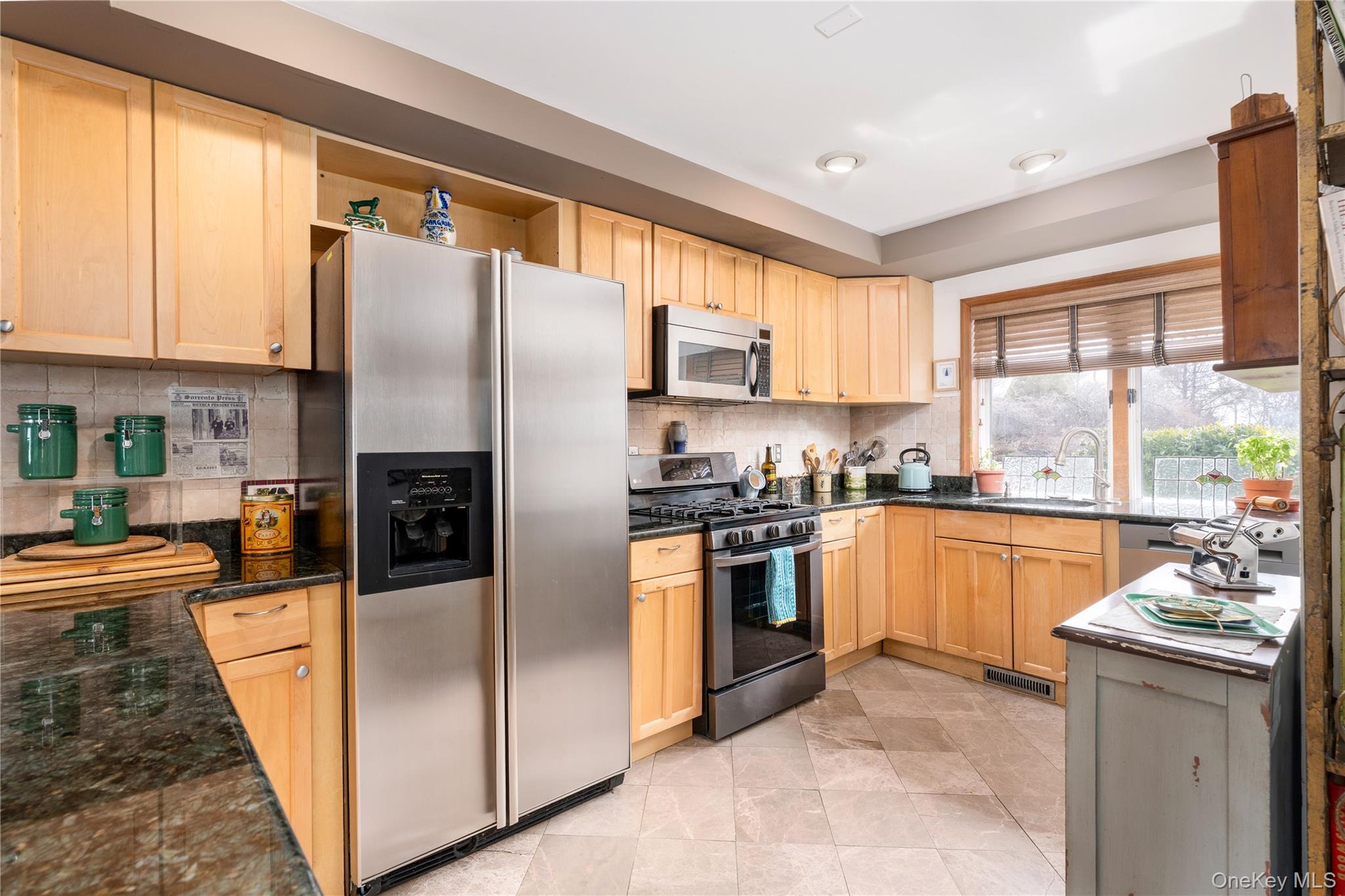 #3 photo, 1603 Bluffs Drive, 东长岛 Baiting Hollow , NY 11933