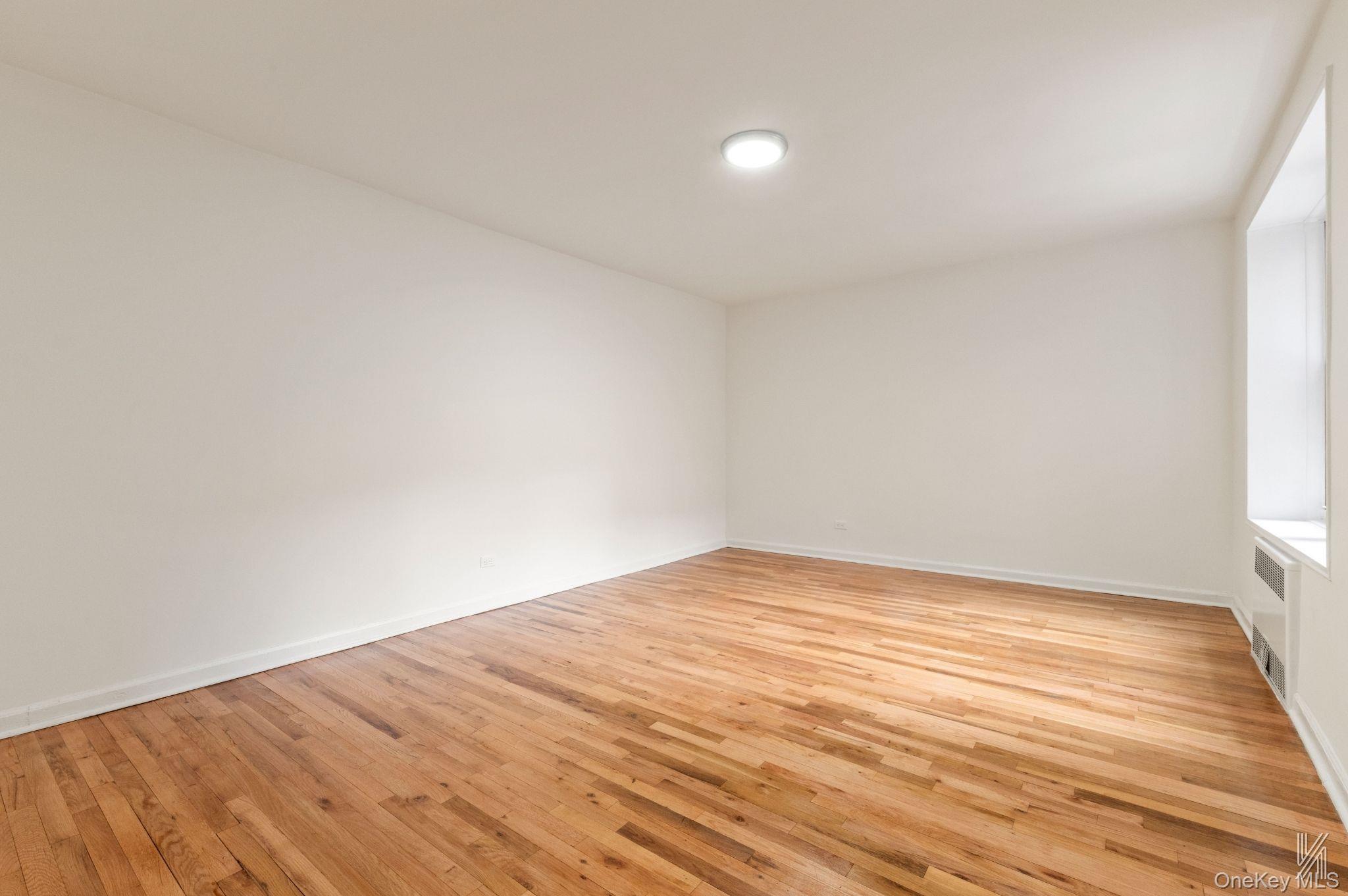 #11 photo, 79-10 34th Avenue, Jackson Heights , NY 11372