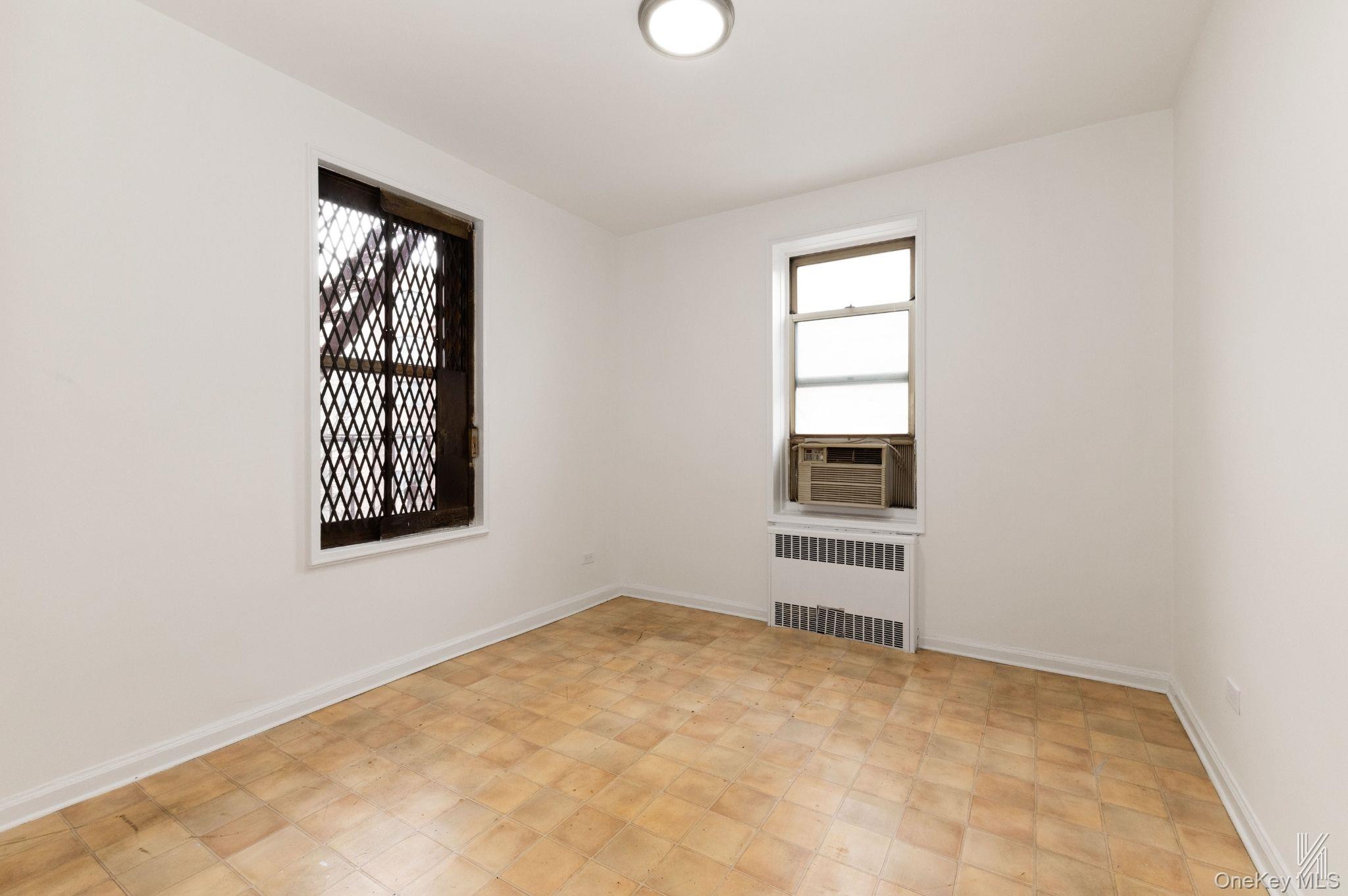 #18 photo, 79-10 34th Avenue, Jackson Heights , NY 11372