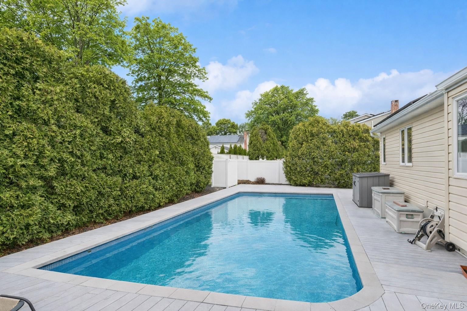 #18 photo, 140 Oak Street, 东长岛 Medford , NY 11763