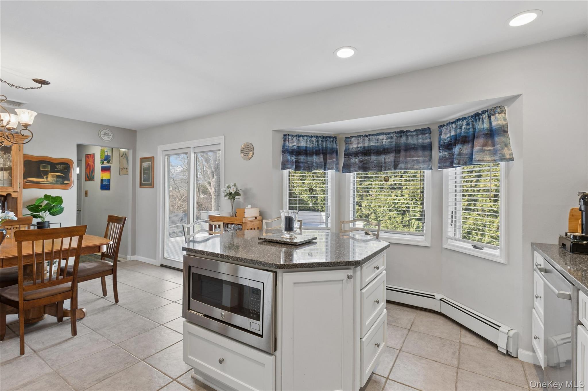 #8 photo, 140 Oak Street, 东长岛 Medford , NY 11763