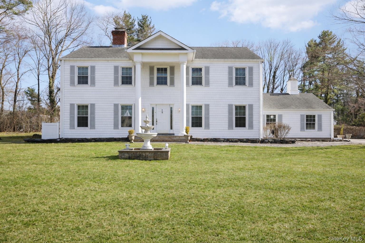 #1 photo, 2 Three Pond Road, 东长岛 Smithtown , NY 11787