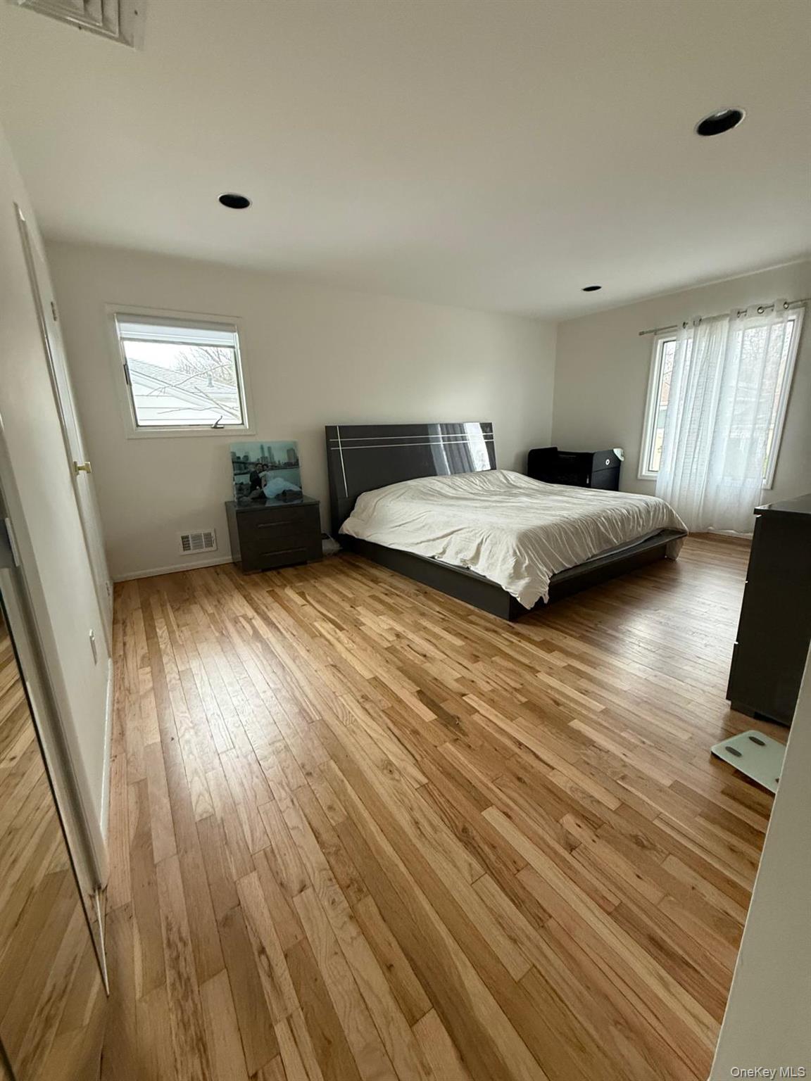 #17 photo, 23 Geoffrey Lane, ناسو Hewlett , NY 11557