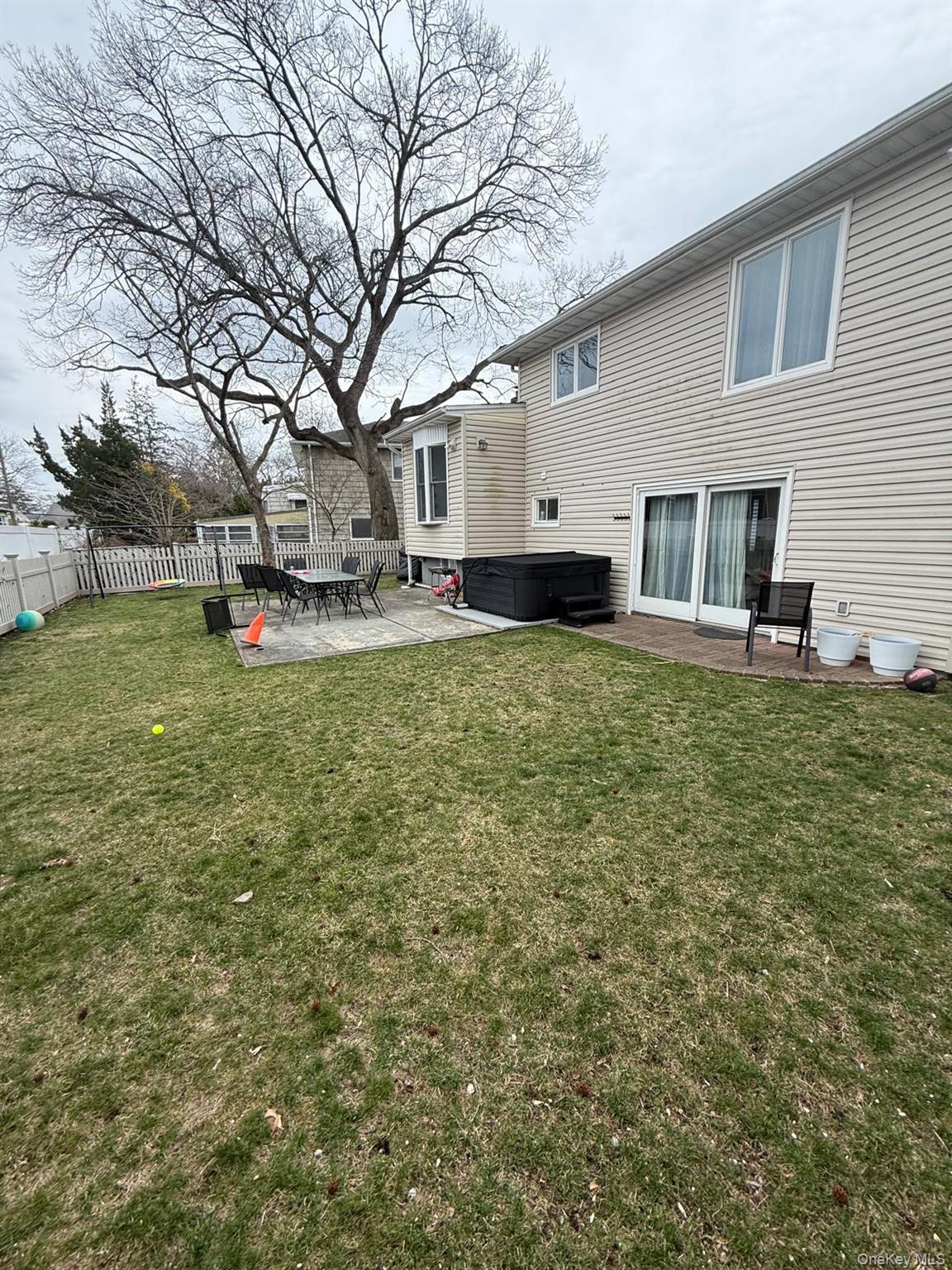 #4 photo, 23 Geoffrey Lane, ناسو Hewlett , NY 11557