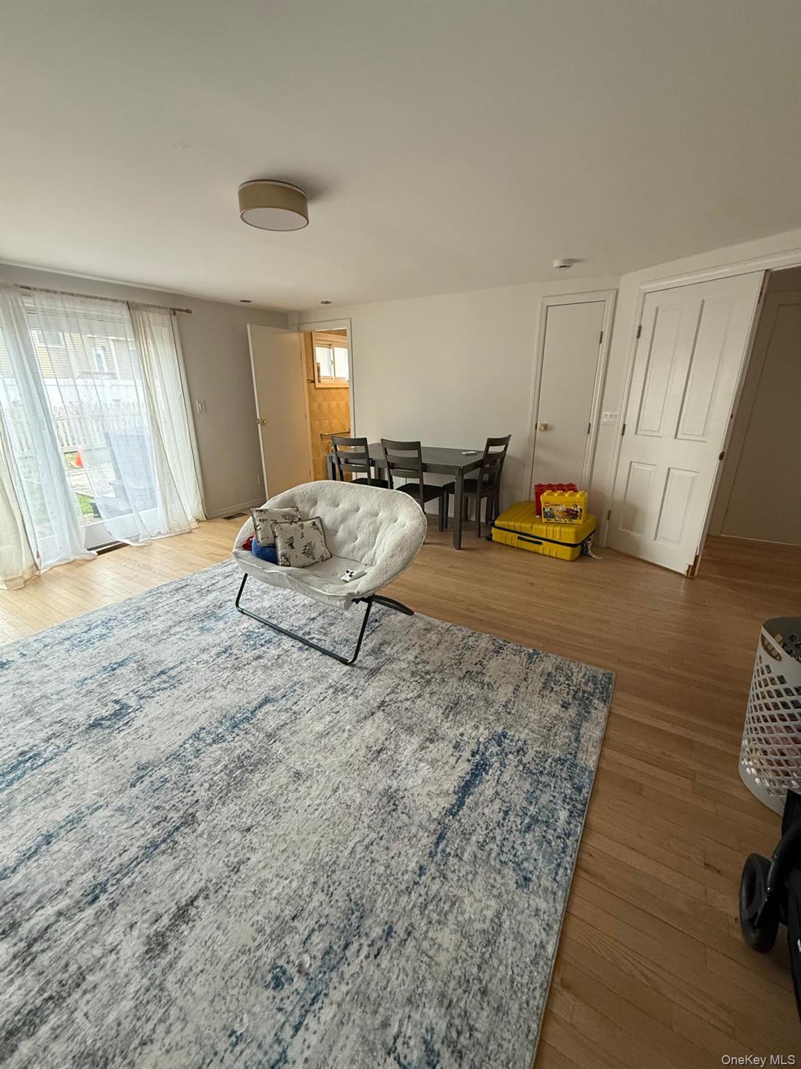 #6 photo, 23 Geoffrey Lane, ناسو Hewlett , NY 11557