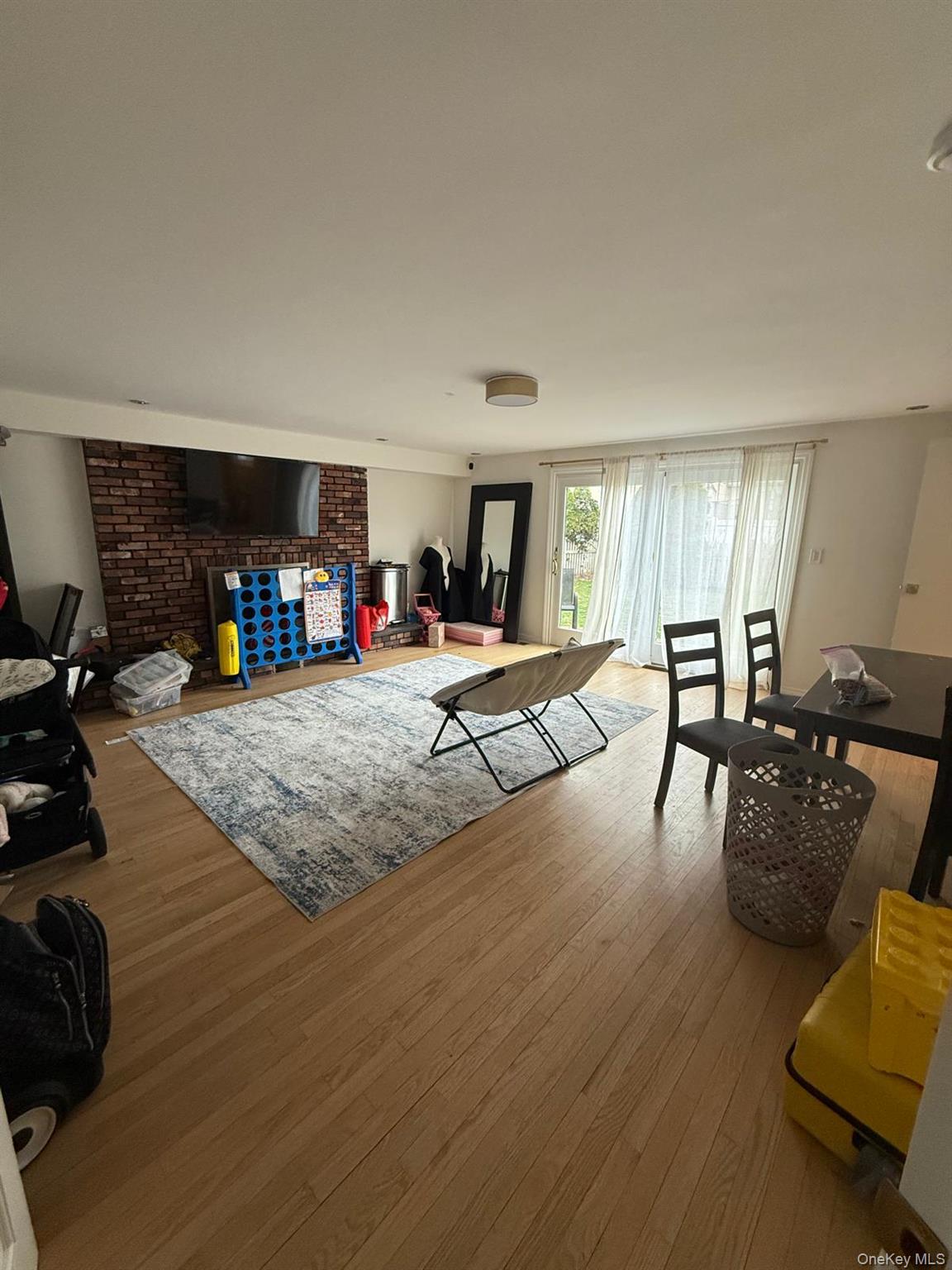 #8 photo, 23 Geoffrey Lane, ناسو Hewlett , NY 11557