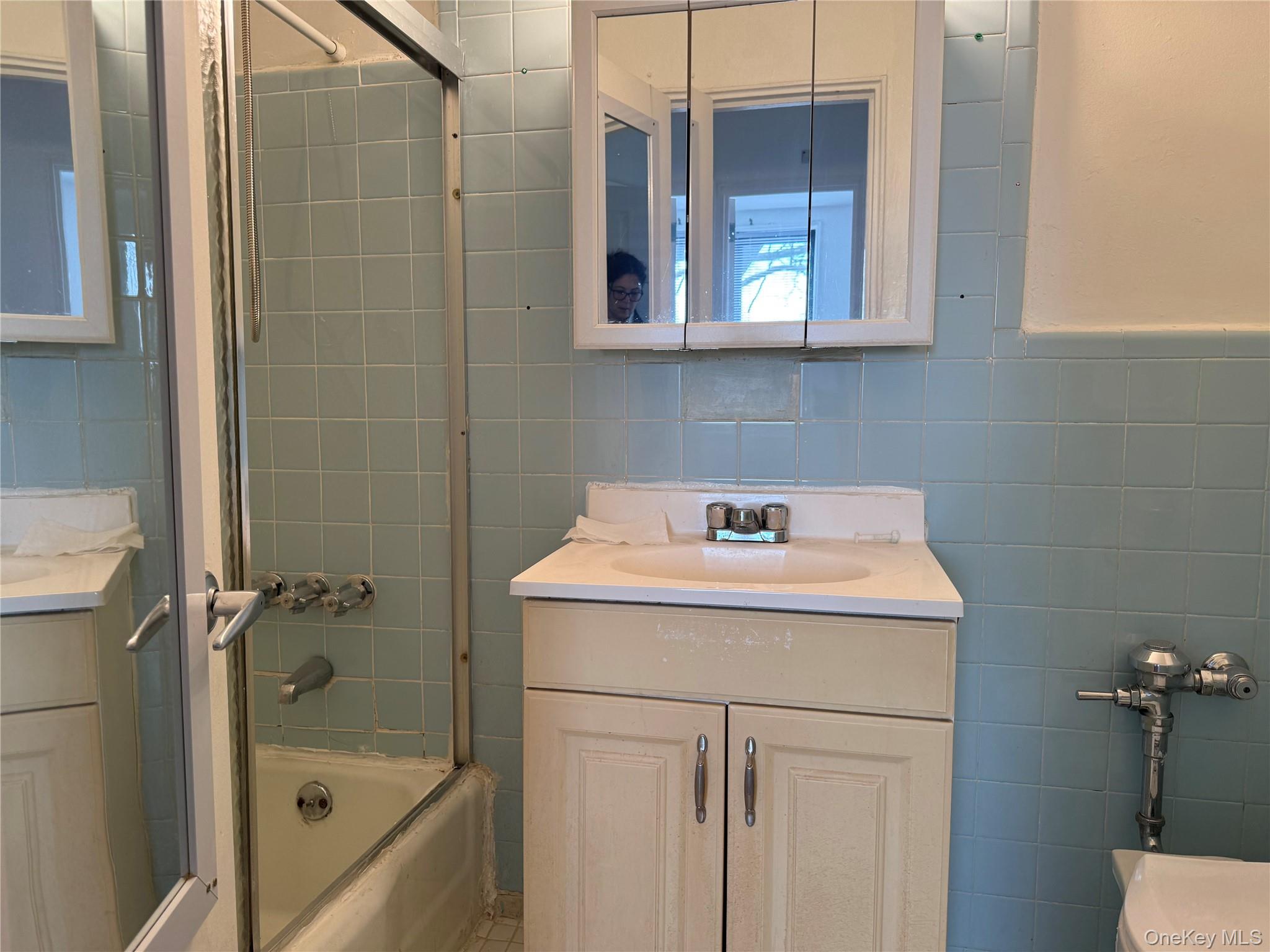 #11 photo, 108-49 63rd Ave, Forest Hills , NY 11375