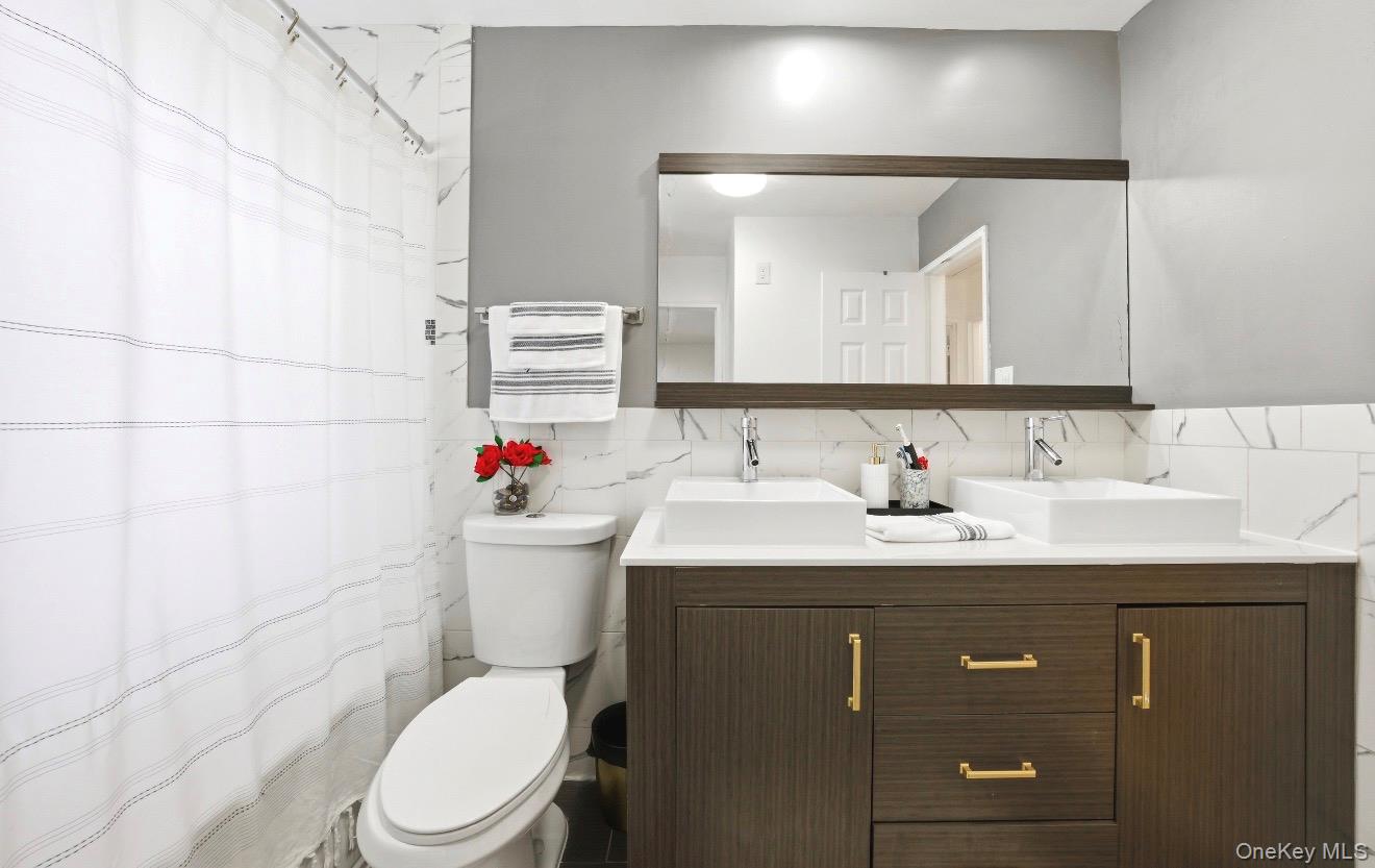 #17 photo, 38 Sutton Street, Hempstead , NY 11550