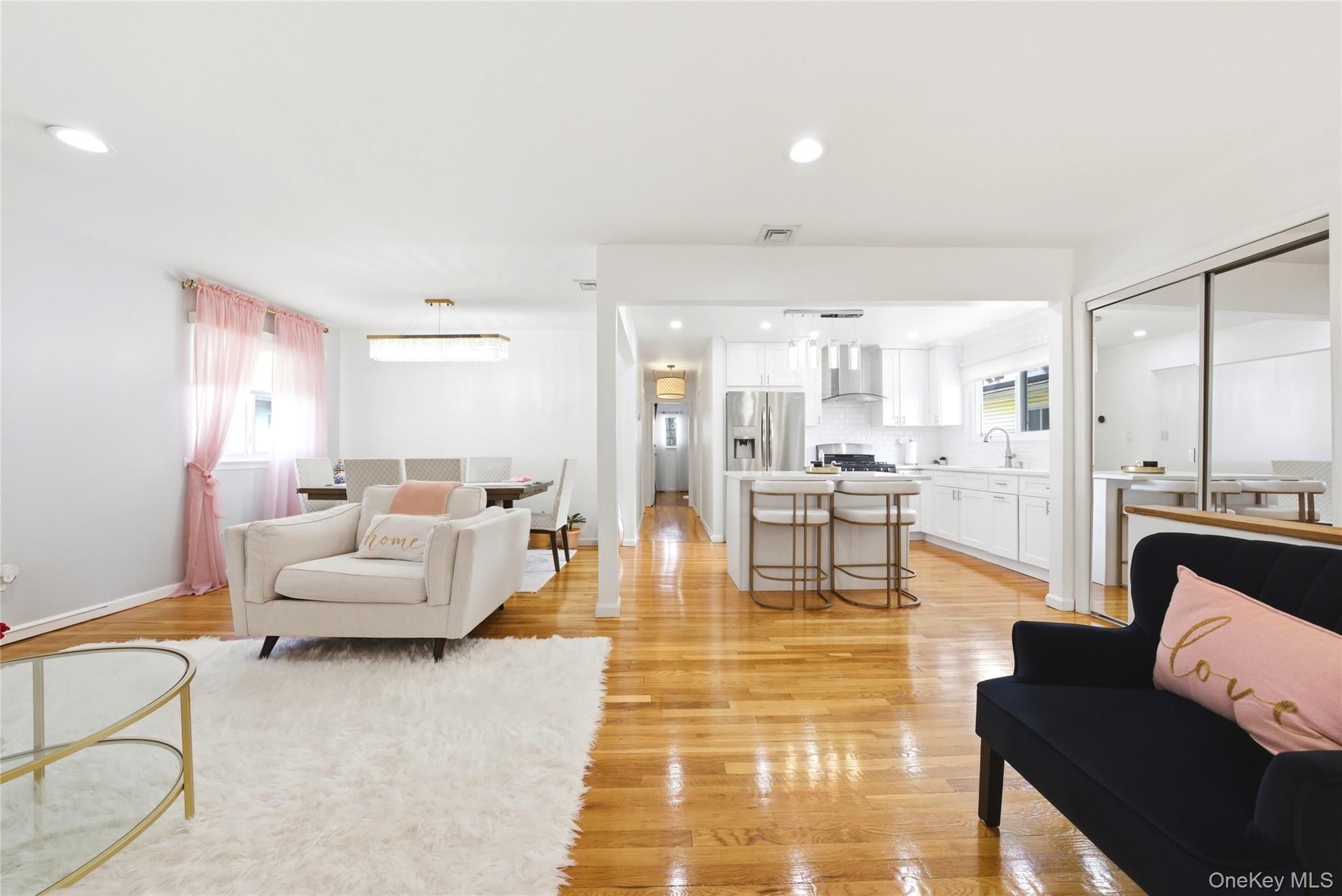 #6 photo, 38 Sutton Street, 长岛 Hempstead , NY 11550