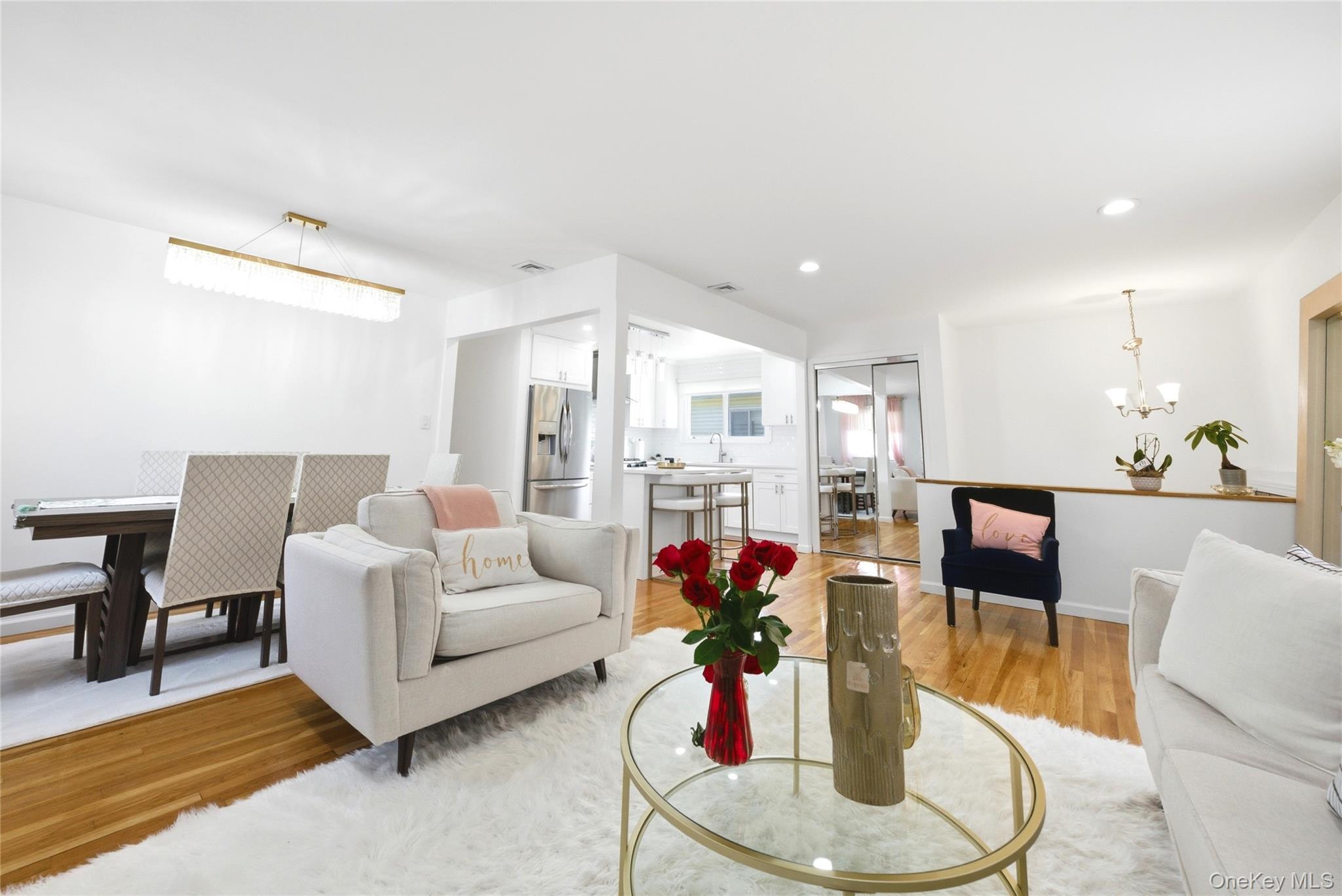 #8 photo, 38 Sutton Street, 长岛 Hempstead , NY 11550