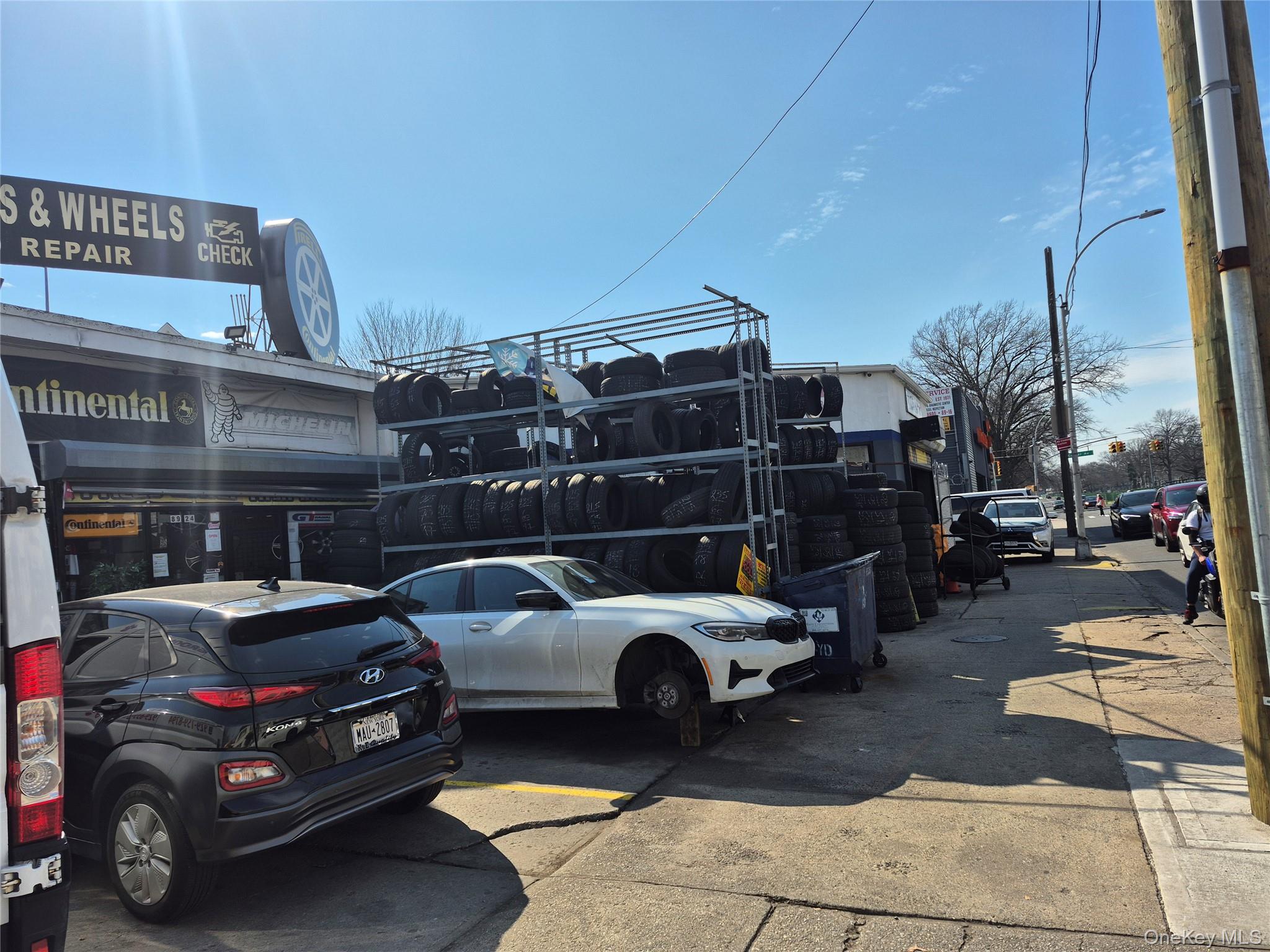 #2 photo, 8924 Metropolitan Avenue, 뉴욕퀸즈 Rego Park , NY 11374