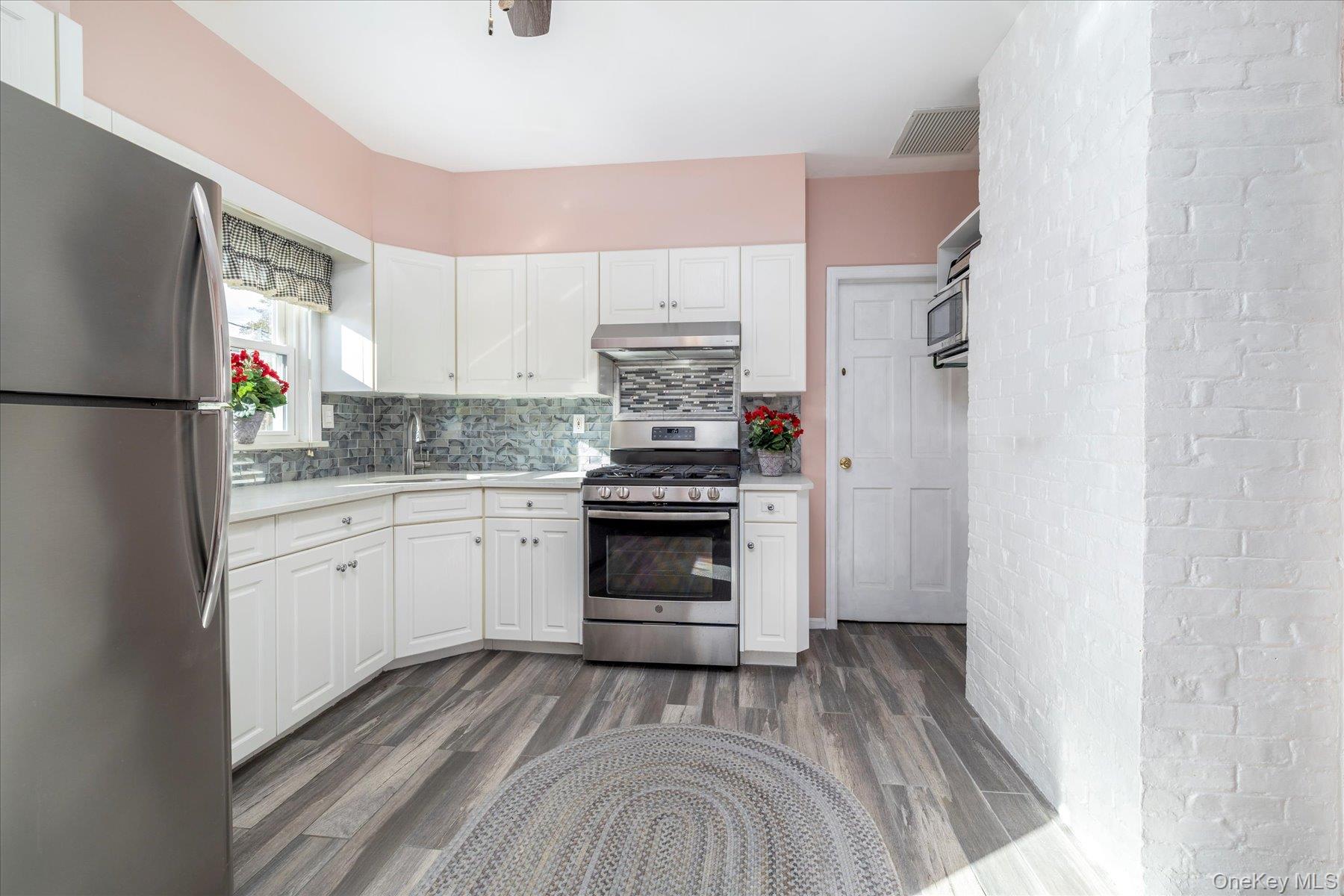 #19 photo, 76 Driscoll Avenue, 长岛 Rockville Centre , NY 11570