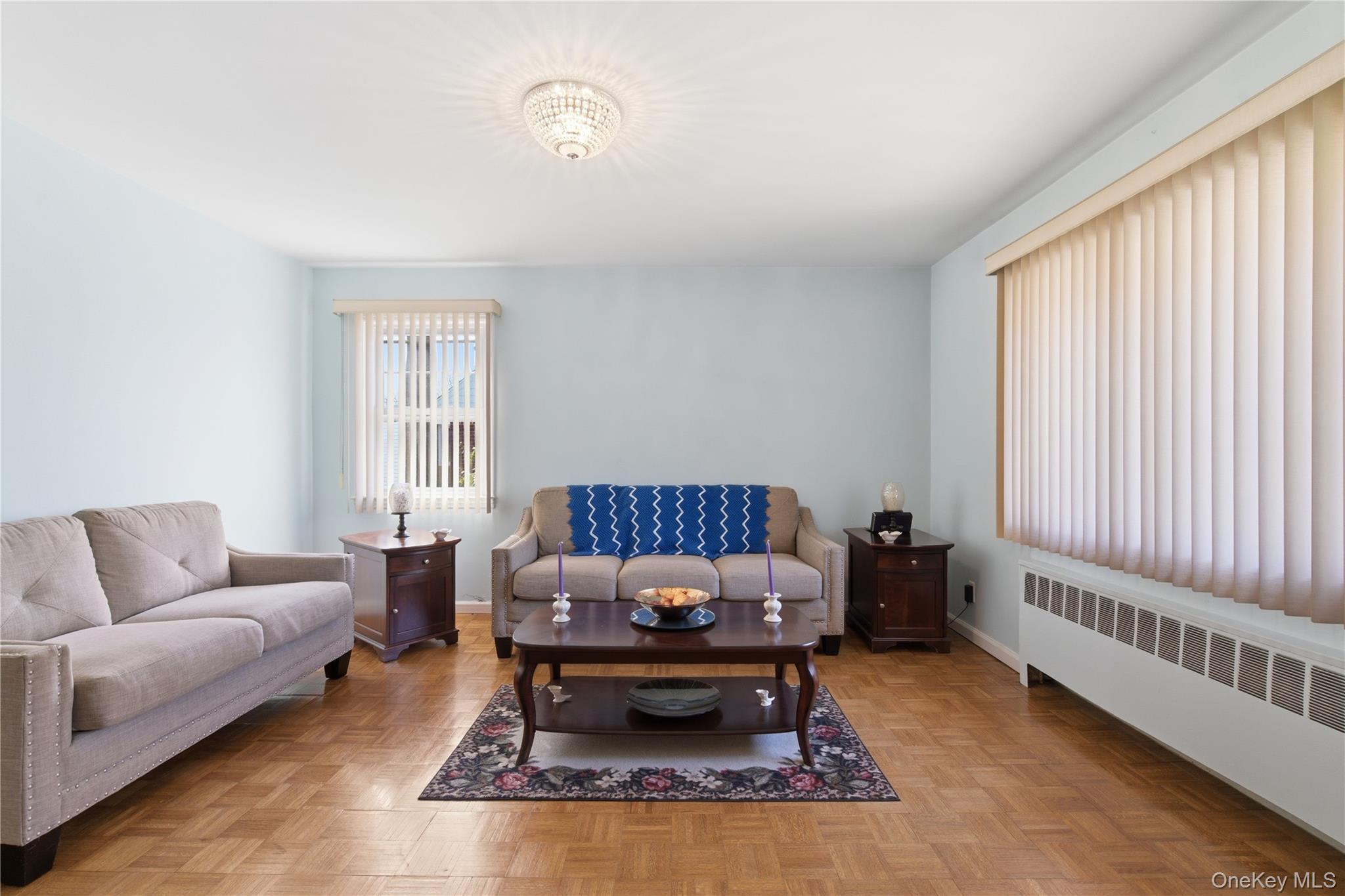 #11 photo, 119 Woodoak Drive, 長島 Westbury , NY 11590