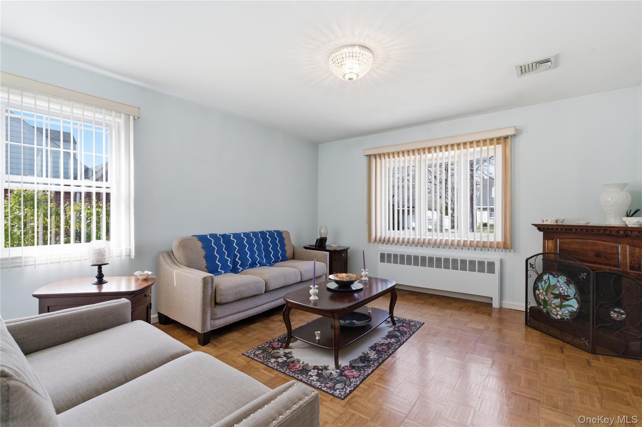 #9 photo, 119 Woodoak Drive, 長島 Westbury , NY 11590