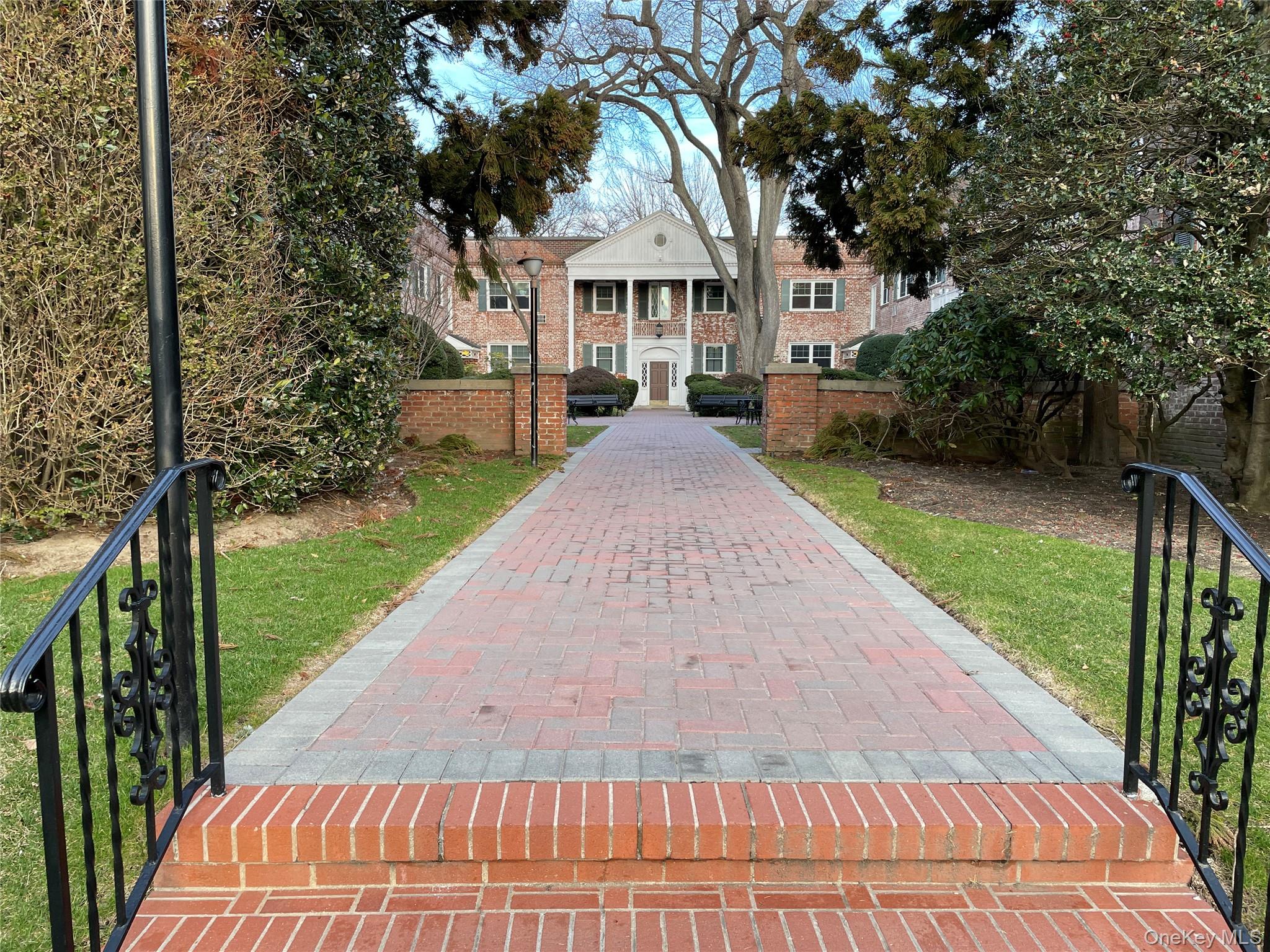 #3 photo, 43 N Forest Avenue, 长岛 Rockville Centre , NY 11570