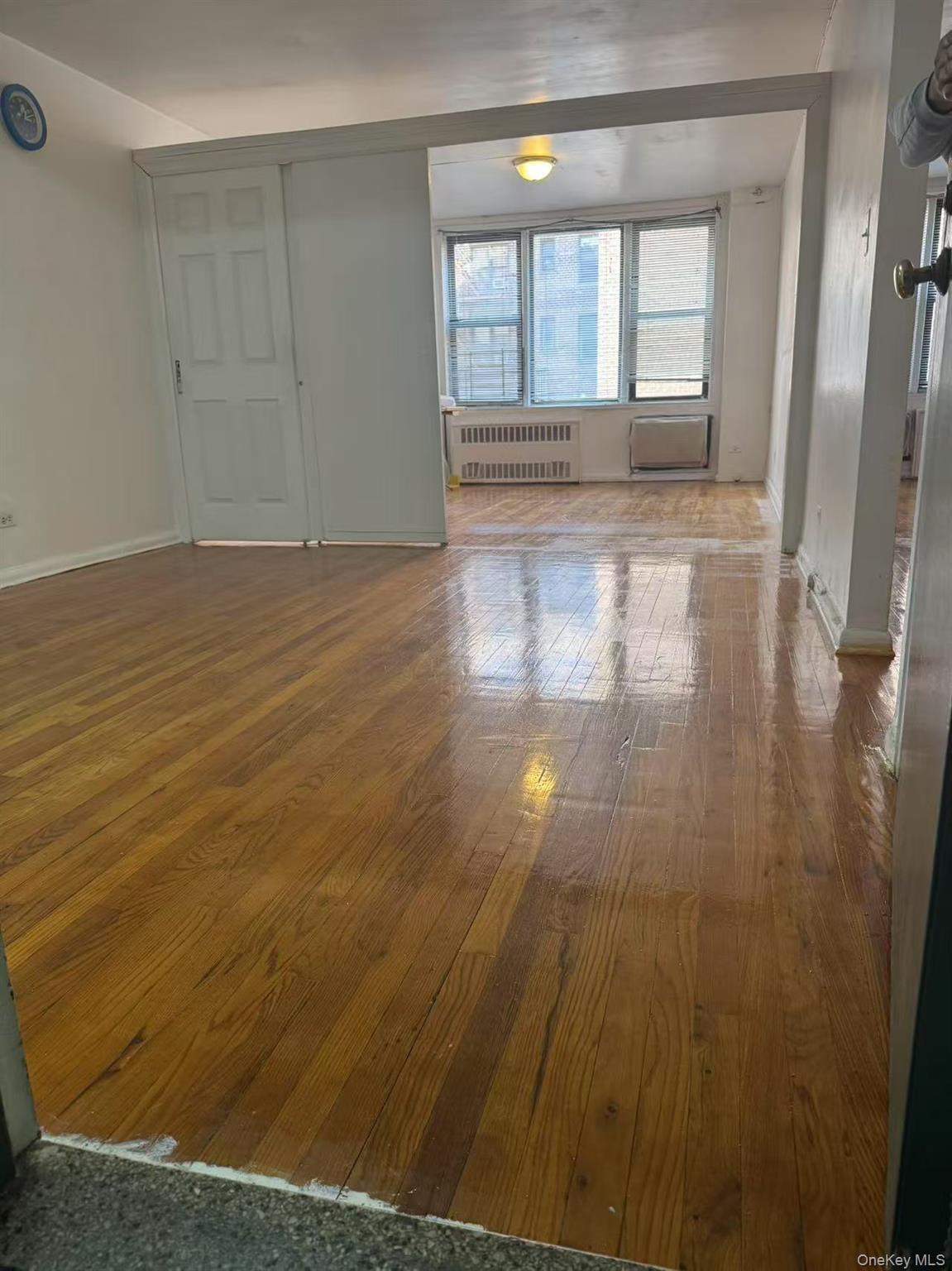 #2 photo, 83-30 Vietor Avenue, 皇后區 Elmhurst , NY 11373