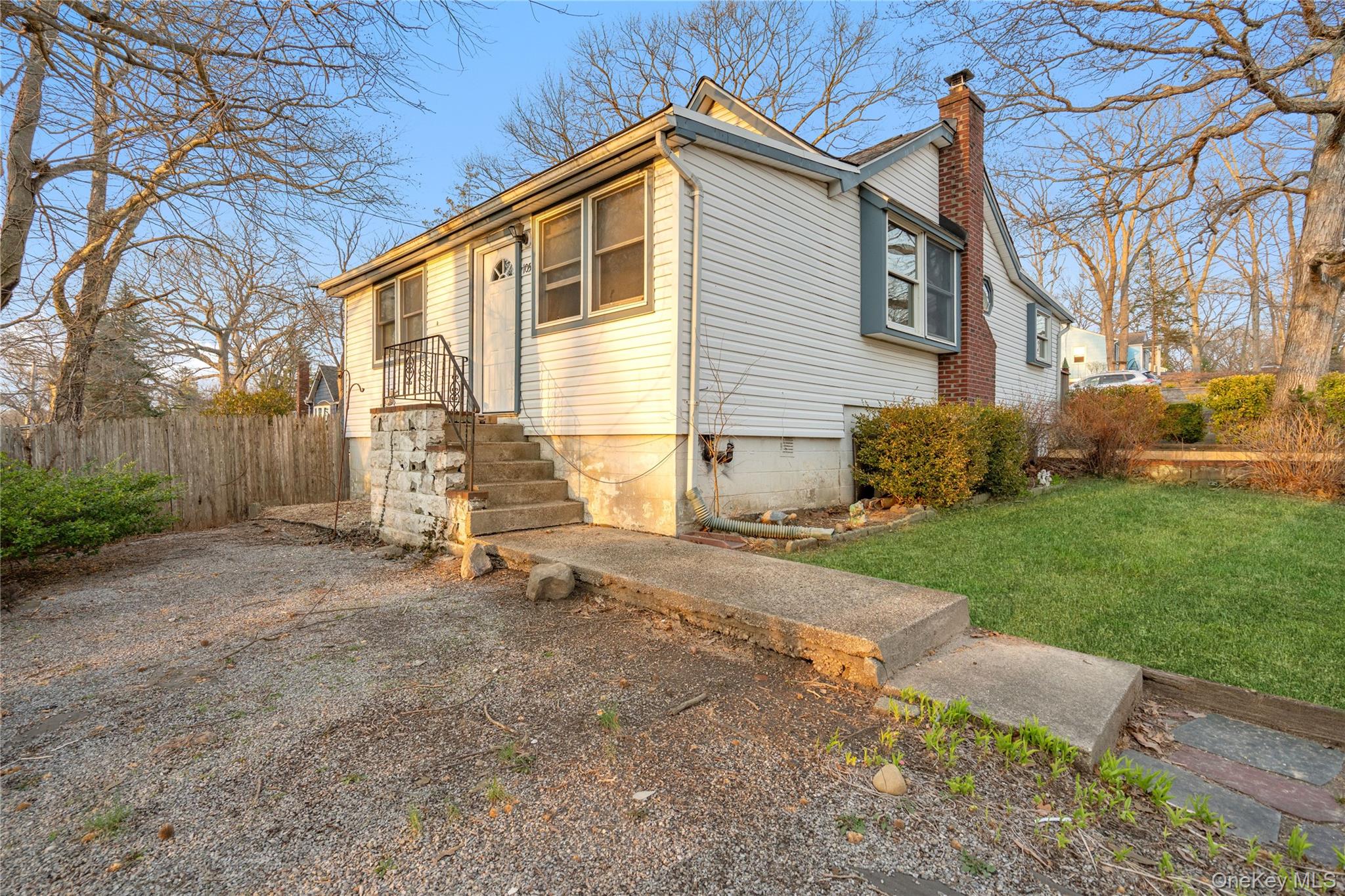 #1 photo, 105 Lookout Drive, 东长岛 Sound Beach , NY 11789