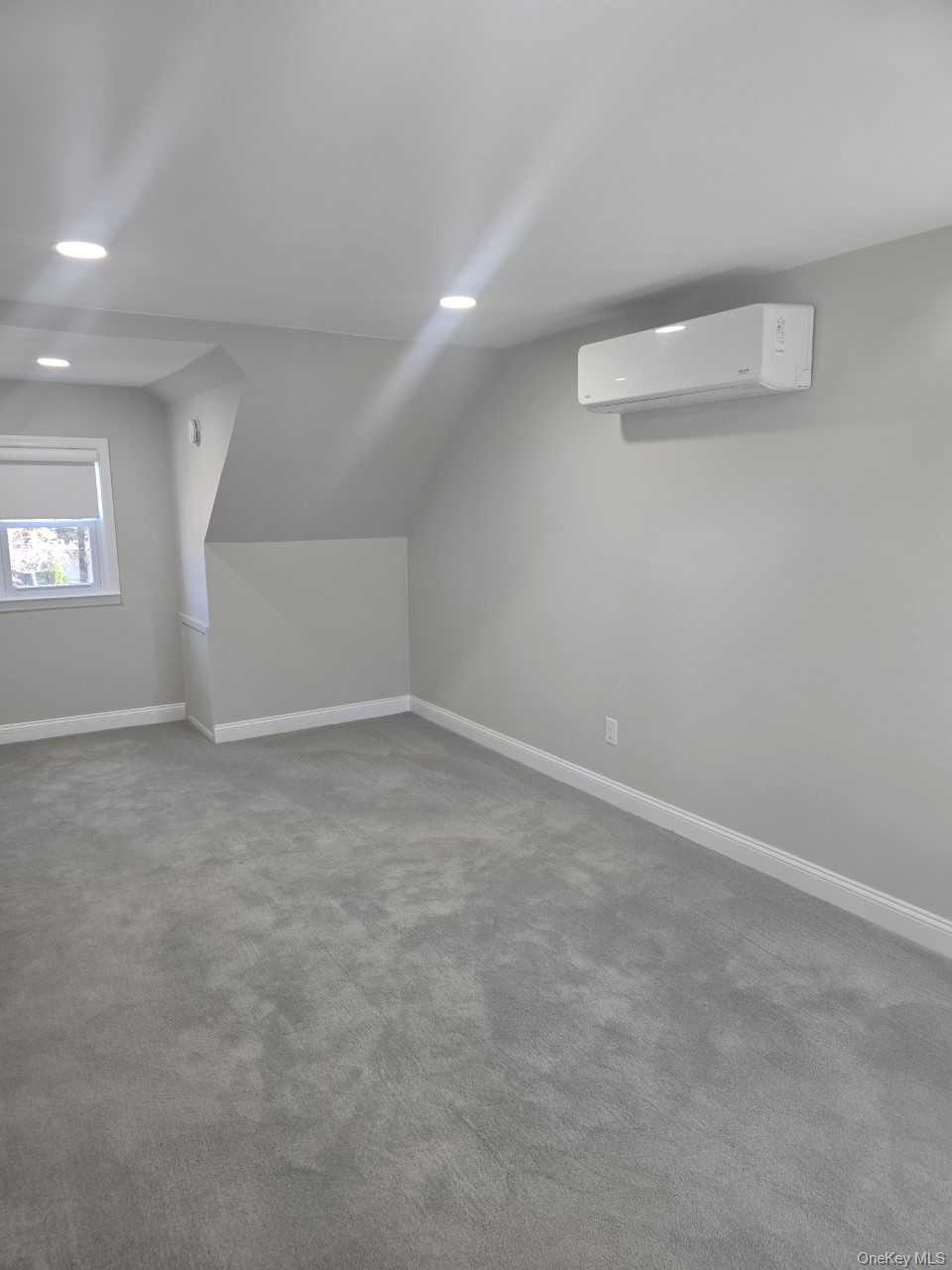 #5 photo, 119 Crown Avenue, Elmont , NY 11003