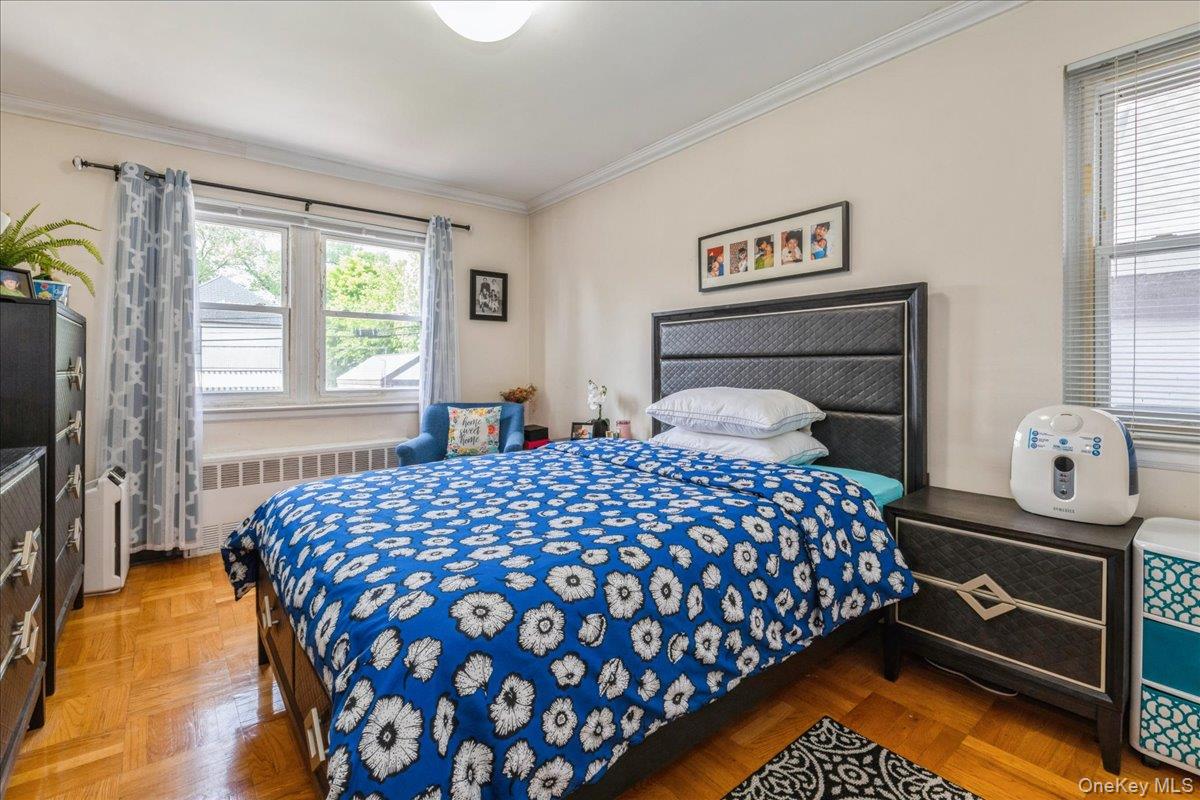 #9 photo, 20047 39th Avenue, Bayside , NY 11361