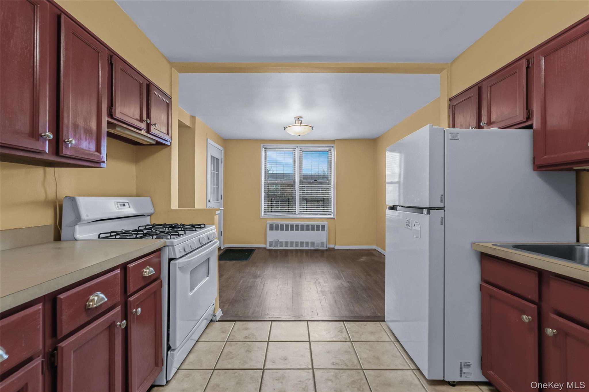 #10 photo, 43-25 Douglaston Parkway, Douglaston , NY 11363