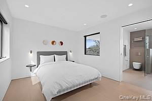 #7 photo, 1080 Springs Fireplace Road, East Hampton , NY 11937