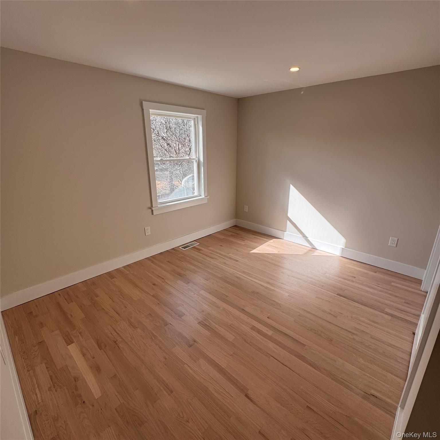 #14 photo, 91 17th Street, Wading River , NY 11792