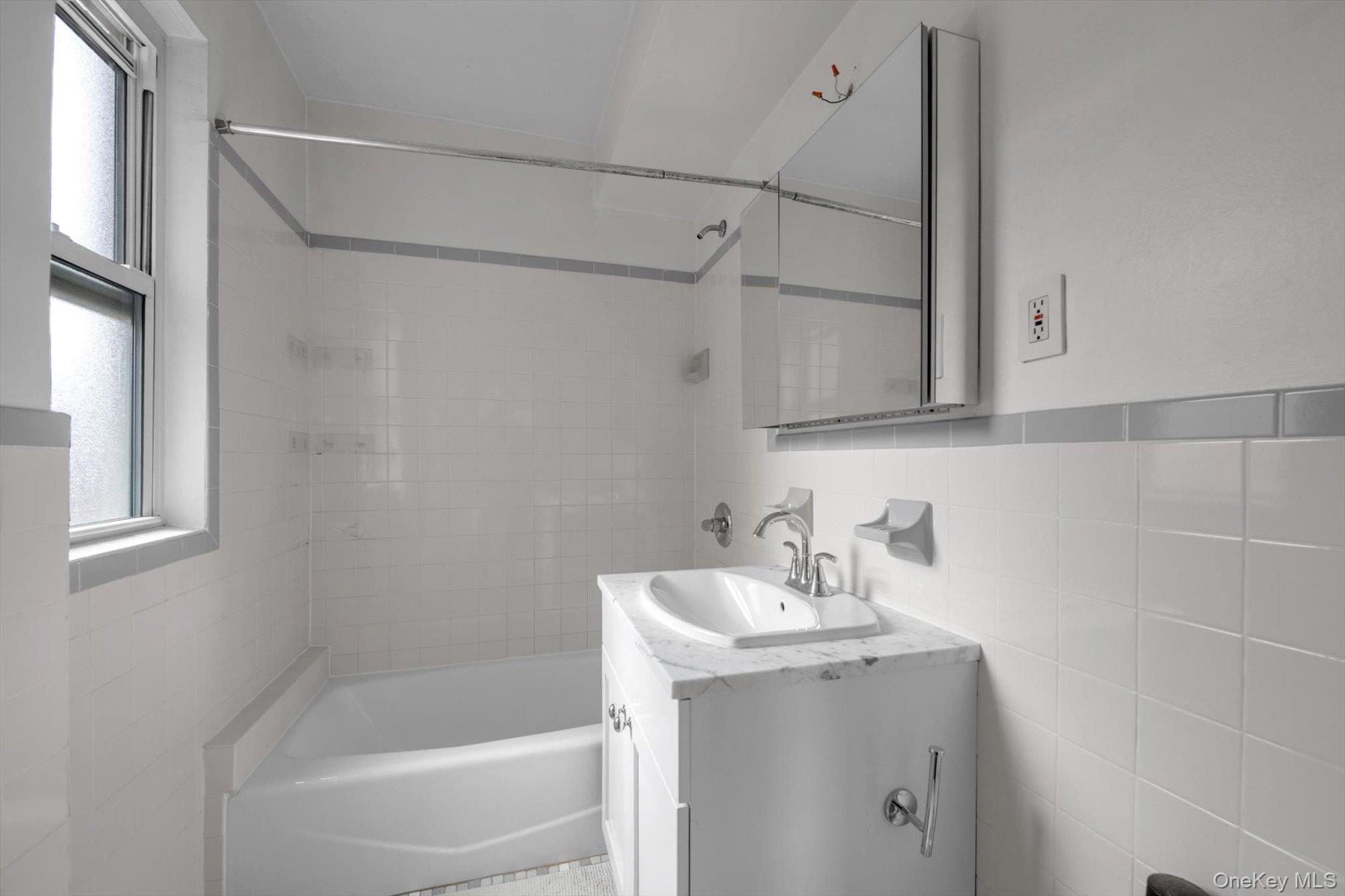 #12 photo, 78-42 Main Street, Flushing , NY 11747