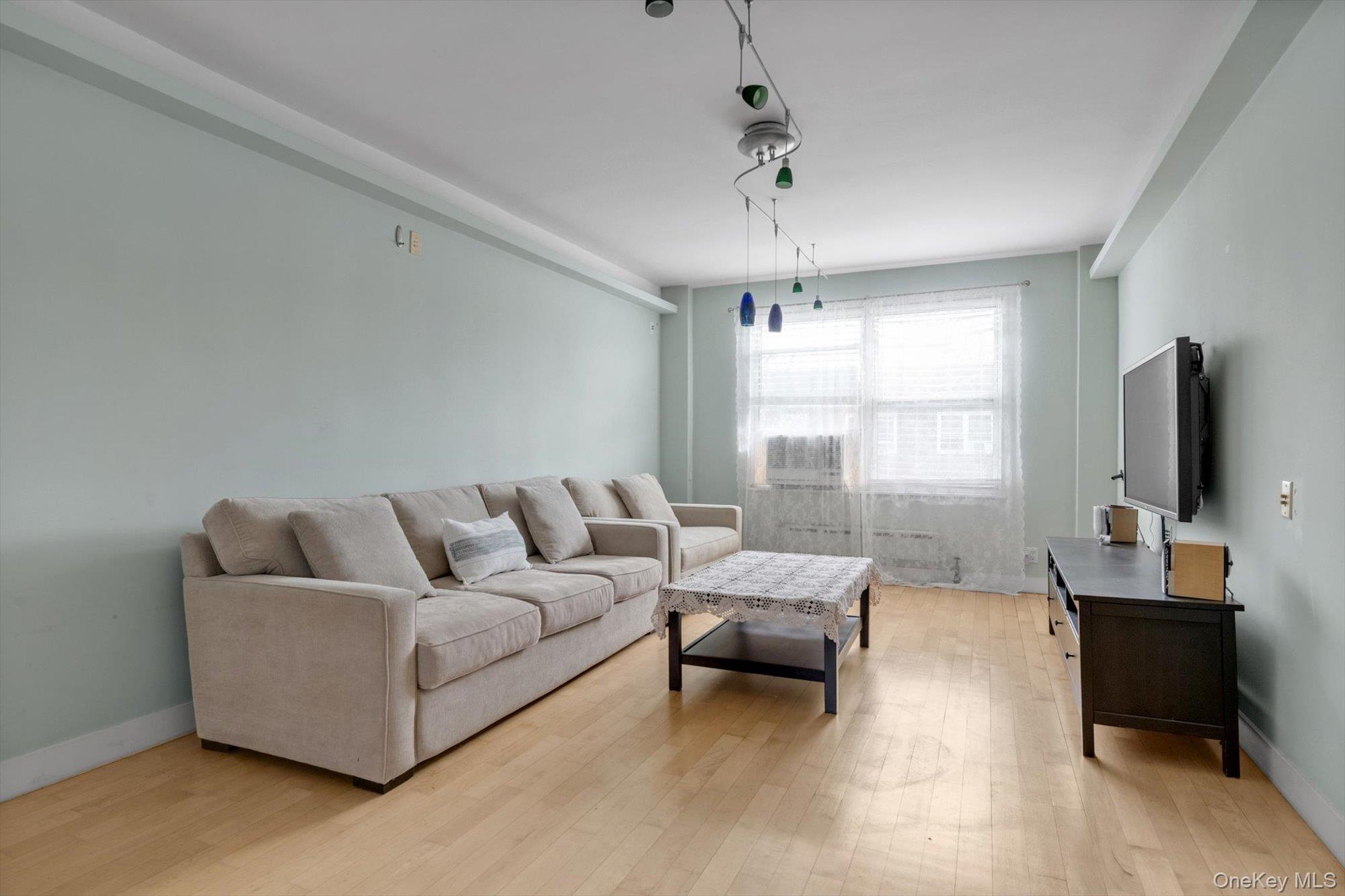 #5 photo, 78-42 Main Street, Flushing , NY 11747