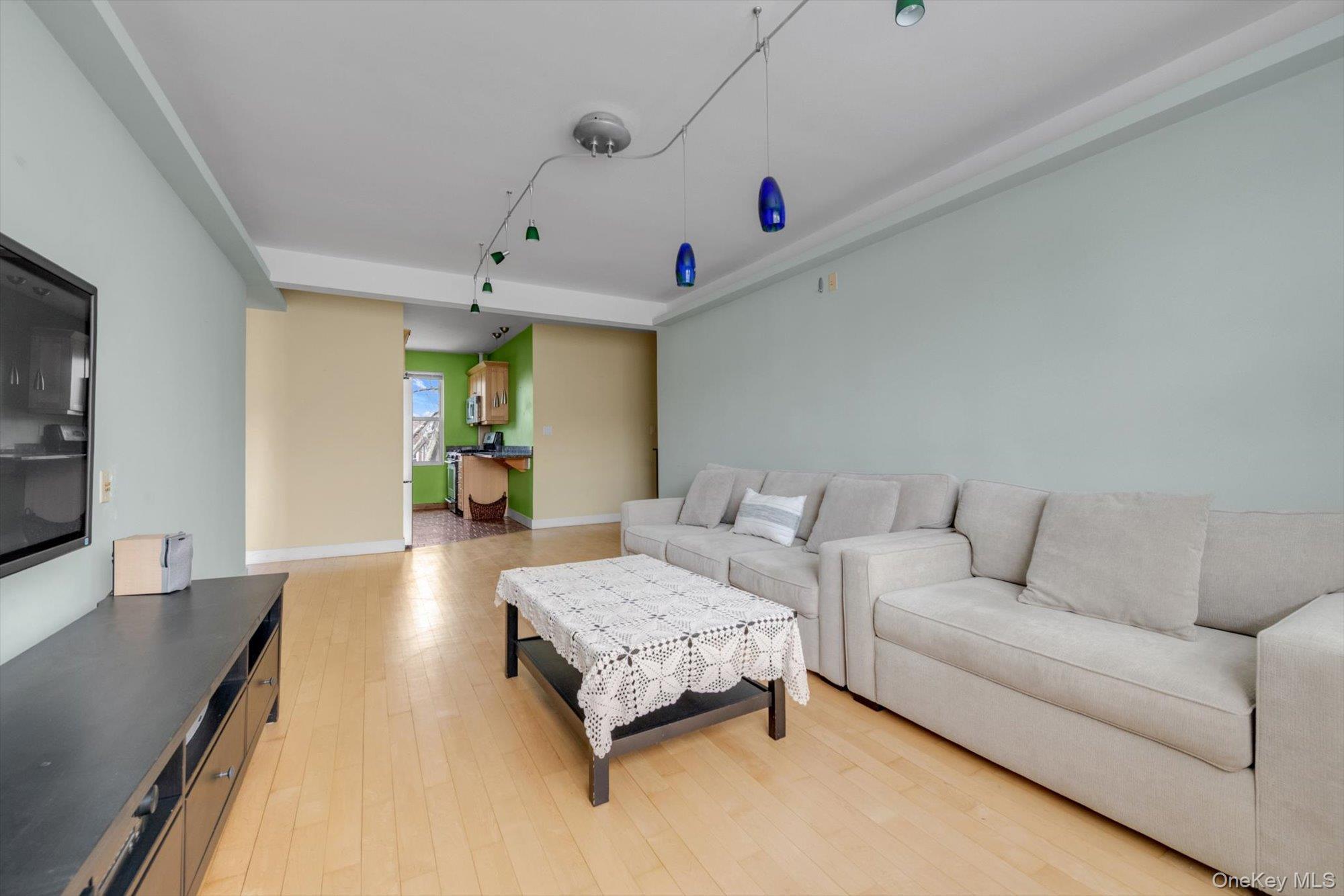 #6 photo, 78-42 Main Street, Flushing , NY 11747