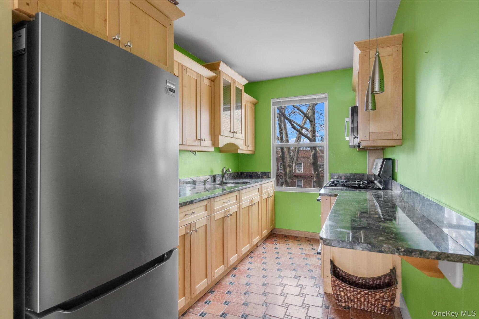 #8 photo, 78-42 Main Street, Flushing , NY 11747