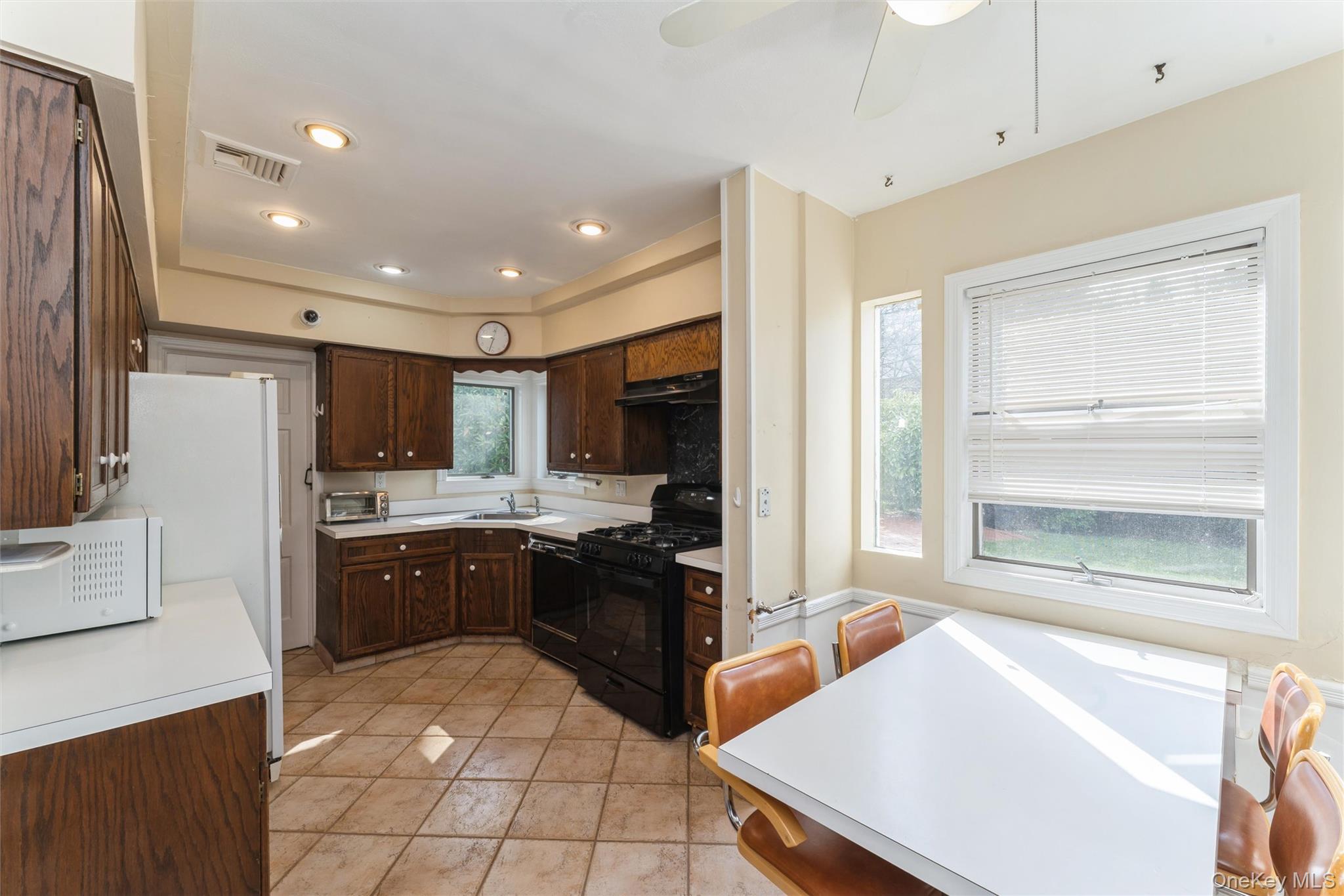 #11 photo, 24 Welwyn Road, 长岛 Great Neck , NY 11021