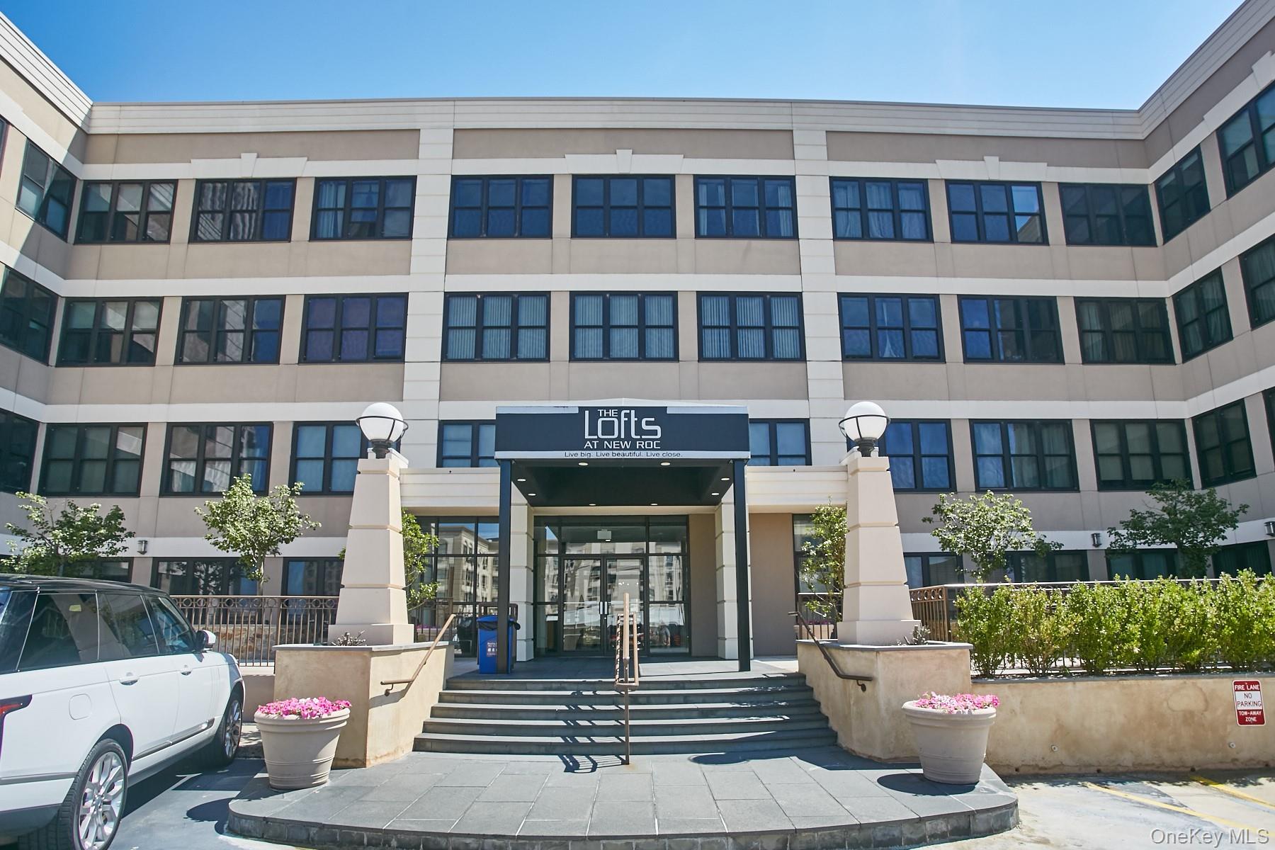 #1 photo, 100 New Roc City Plaza, 纽约州 New Rochelle , NY 10801