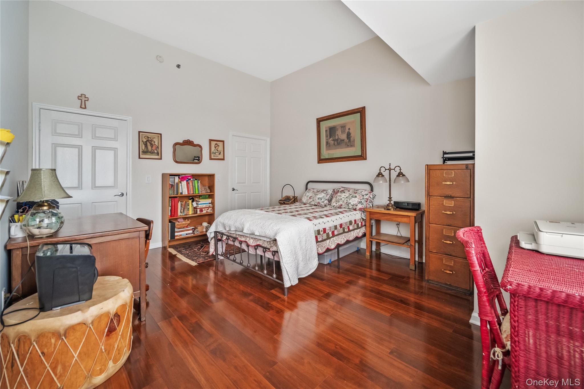 #12 photo, 100 New Roc City Plaza, 纽约州 New Rochelle , NY 10801