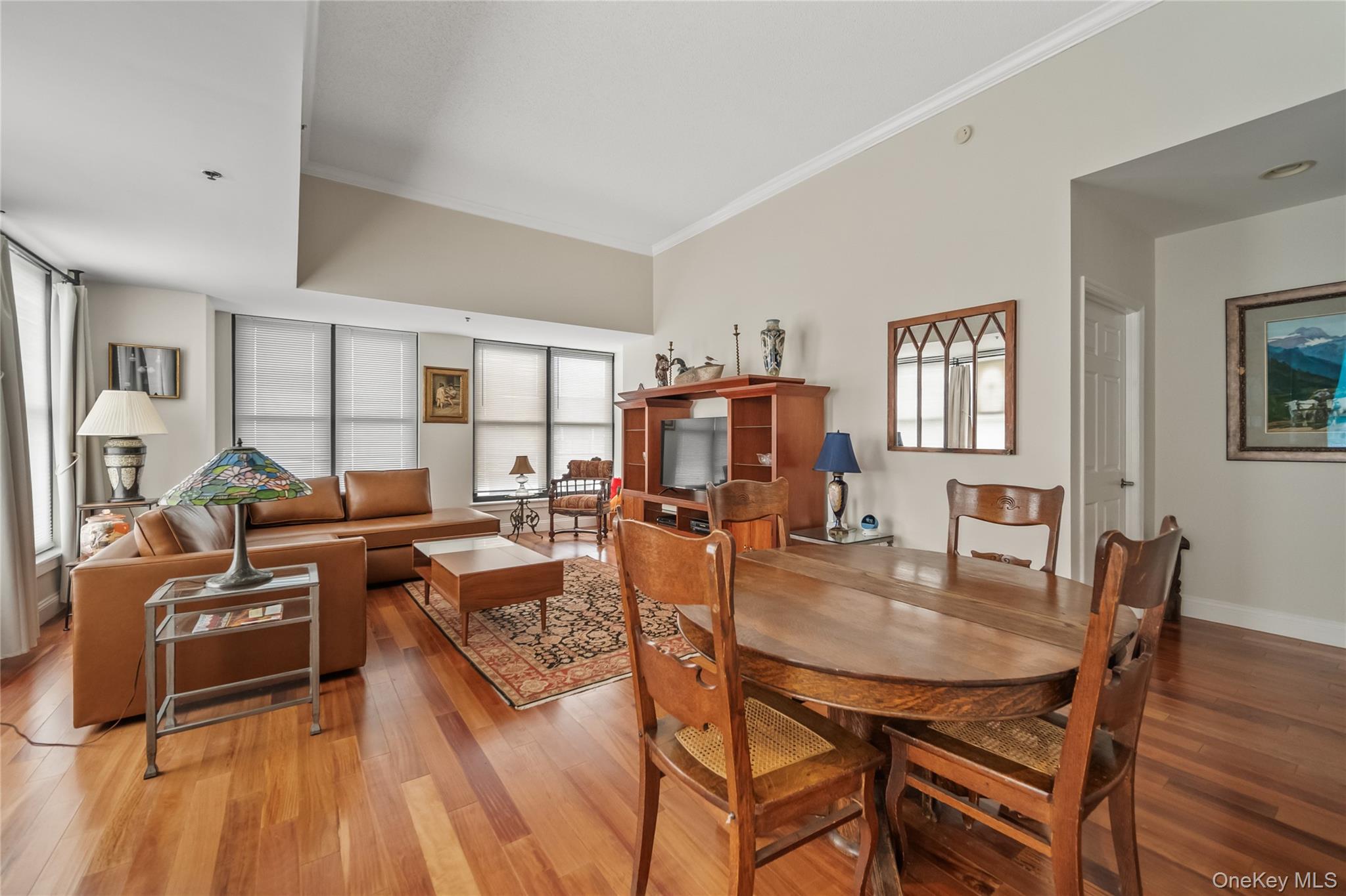 #15 photo, 100 New Roc City Plaza, 纽约州 New Rochelle , NY 10801