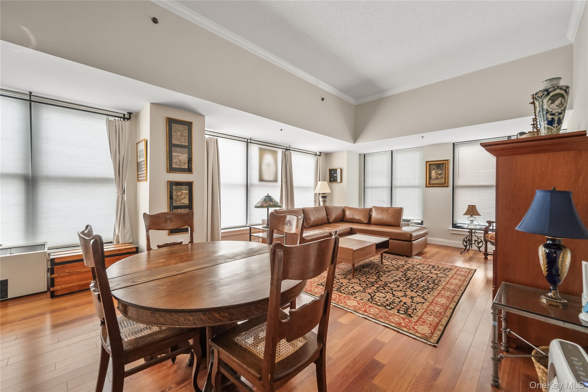 #16 photo, 100 New Roc City Plaza, 纽约州 New Rochelle , NY 10801