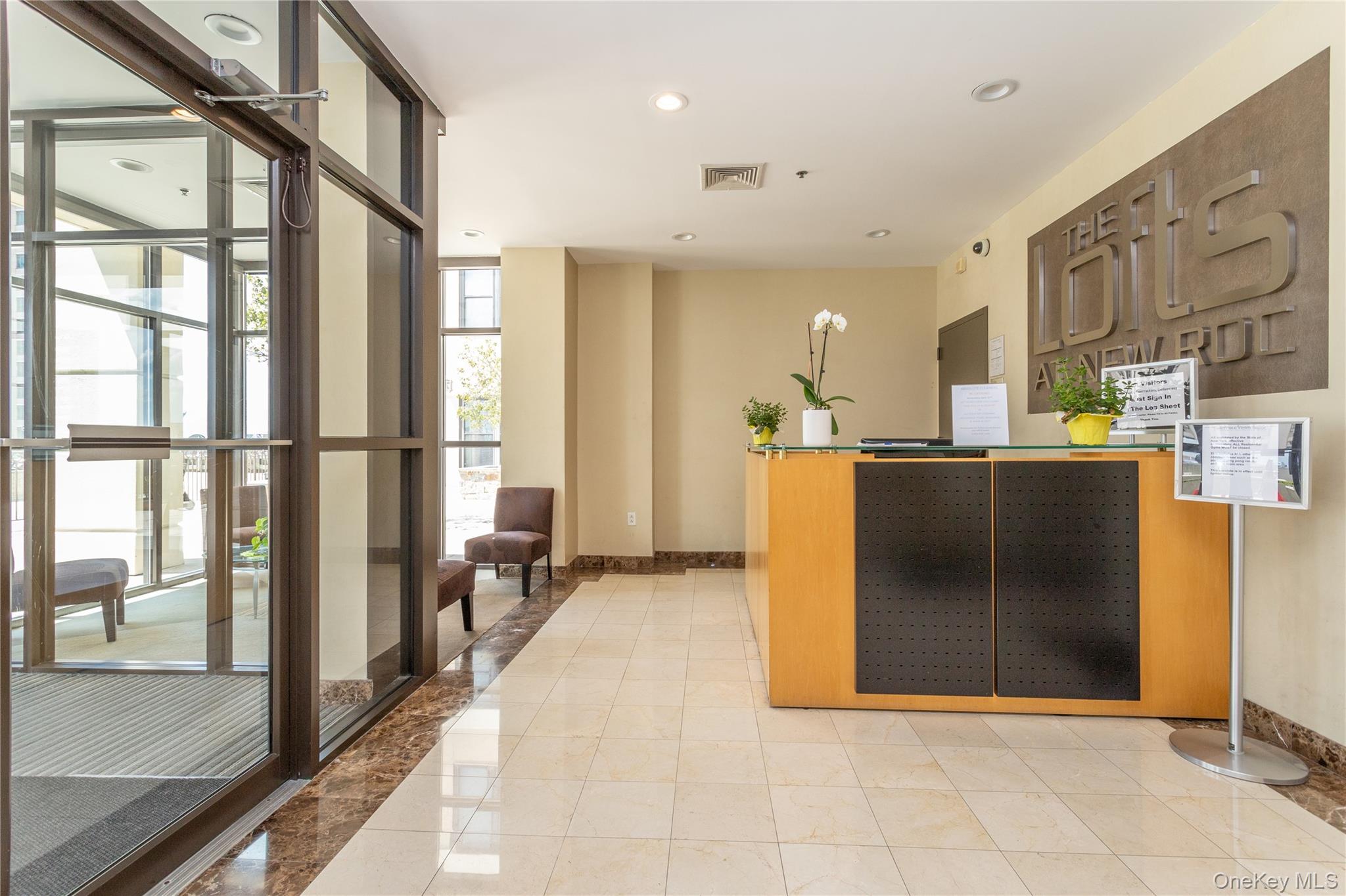 #2 photo, 100 New Roc City Plaza, 纽约州 New Rochelle , NY 10801