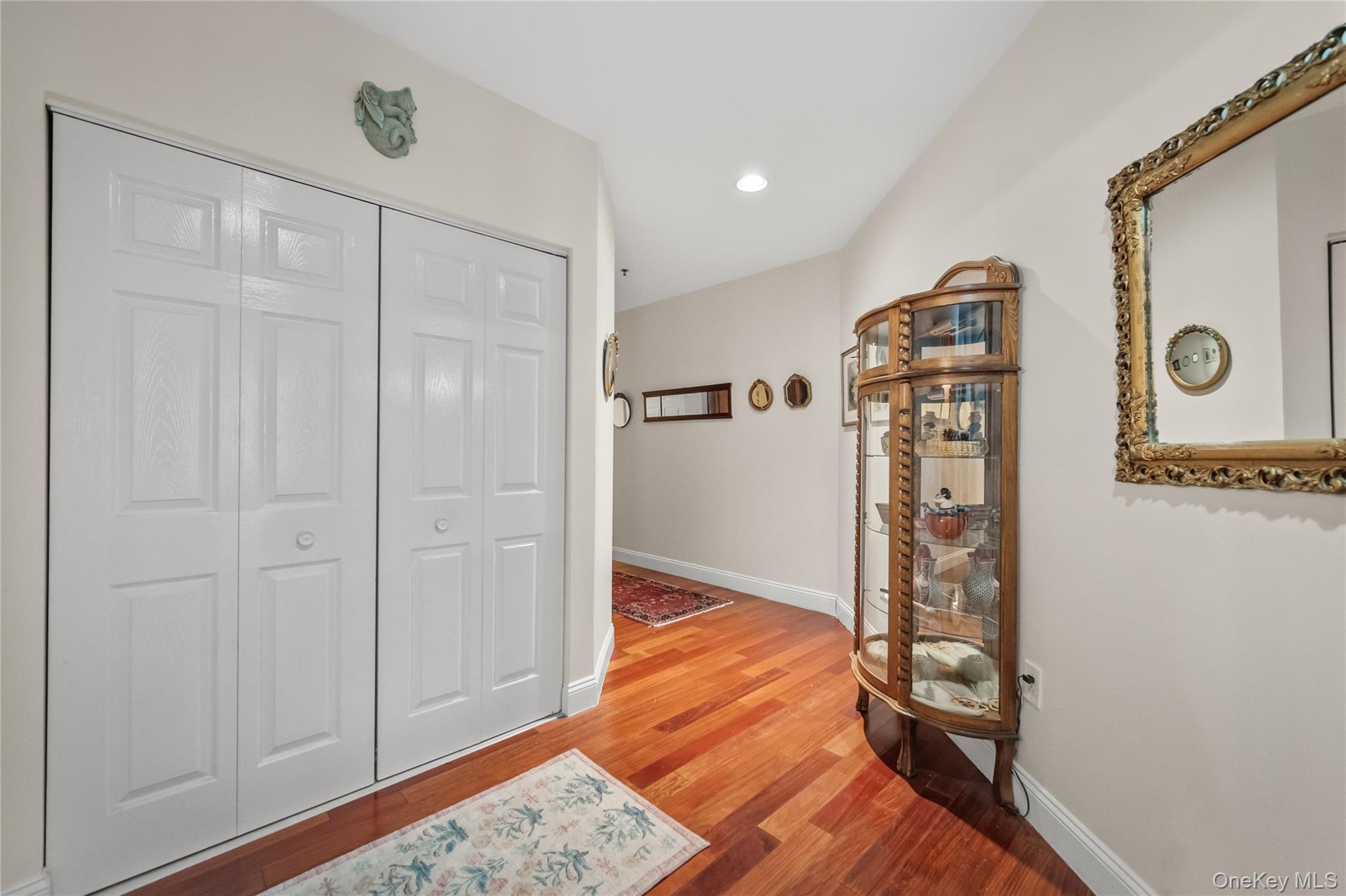 #4 photo, 100 New Roc City Plaza, 纽约州 New Rochelle , NY 10801