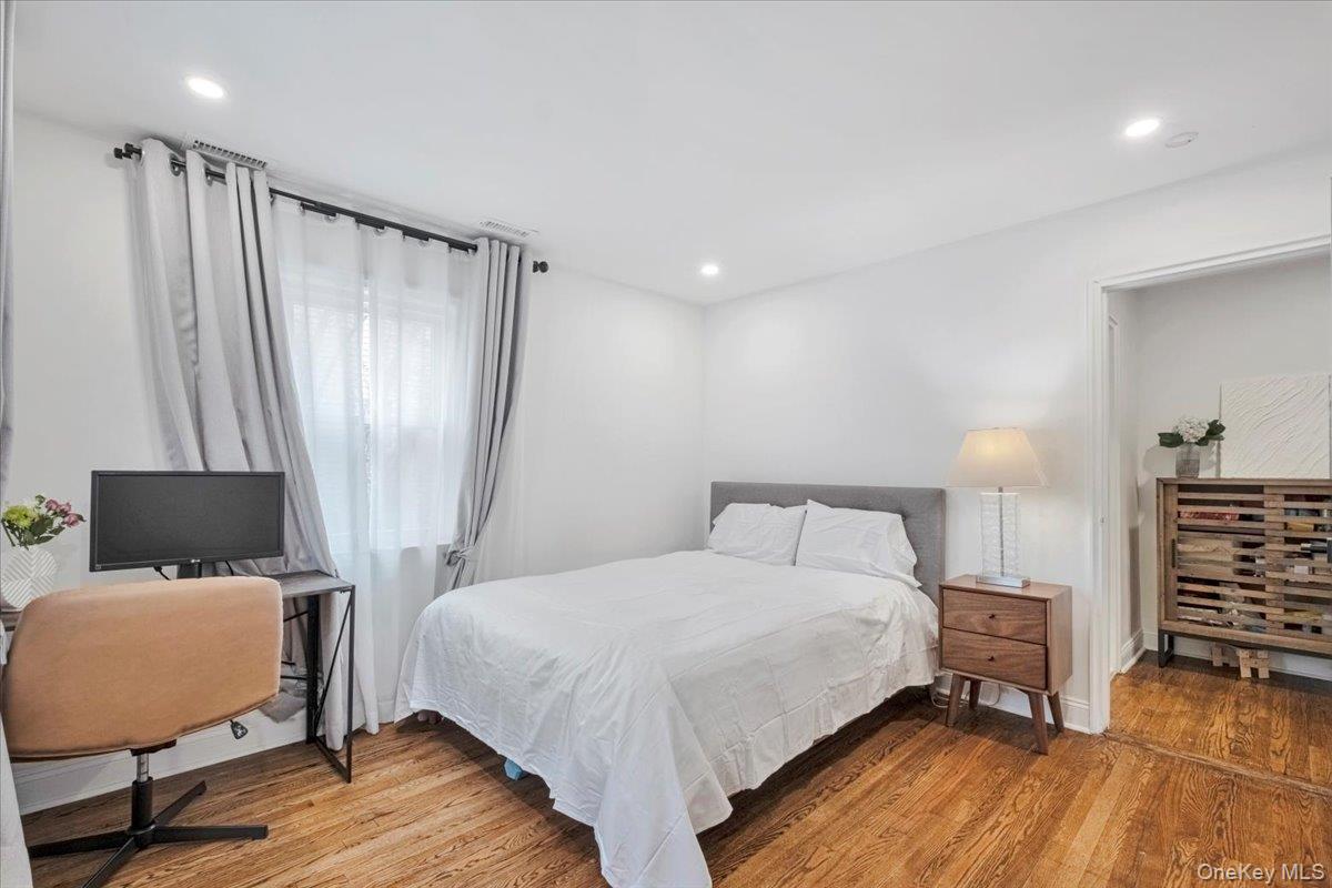 #13 photo, 75 Oakland Avenue, Tuckahoe , NY 10707