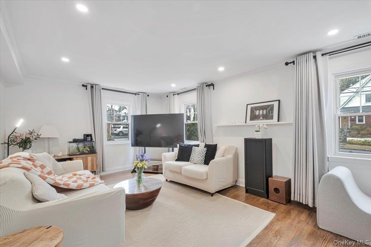 #2 photo, 75 Oakland Avenue, Tuckahoe , NY 10707