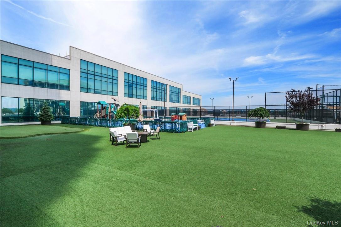 #18 photo, 10 City Place, White Plains , NY 10601