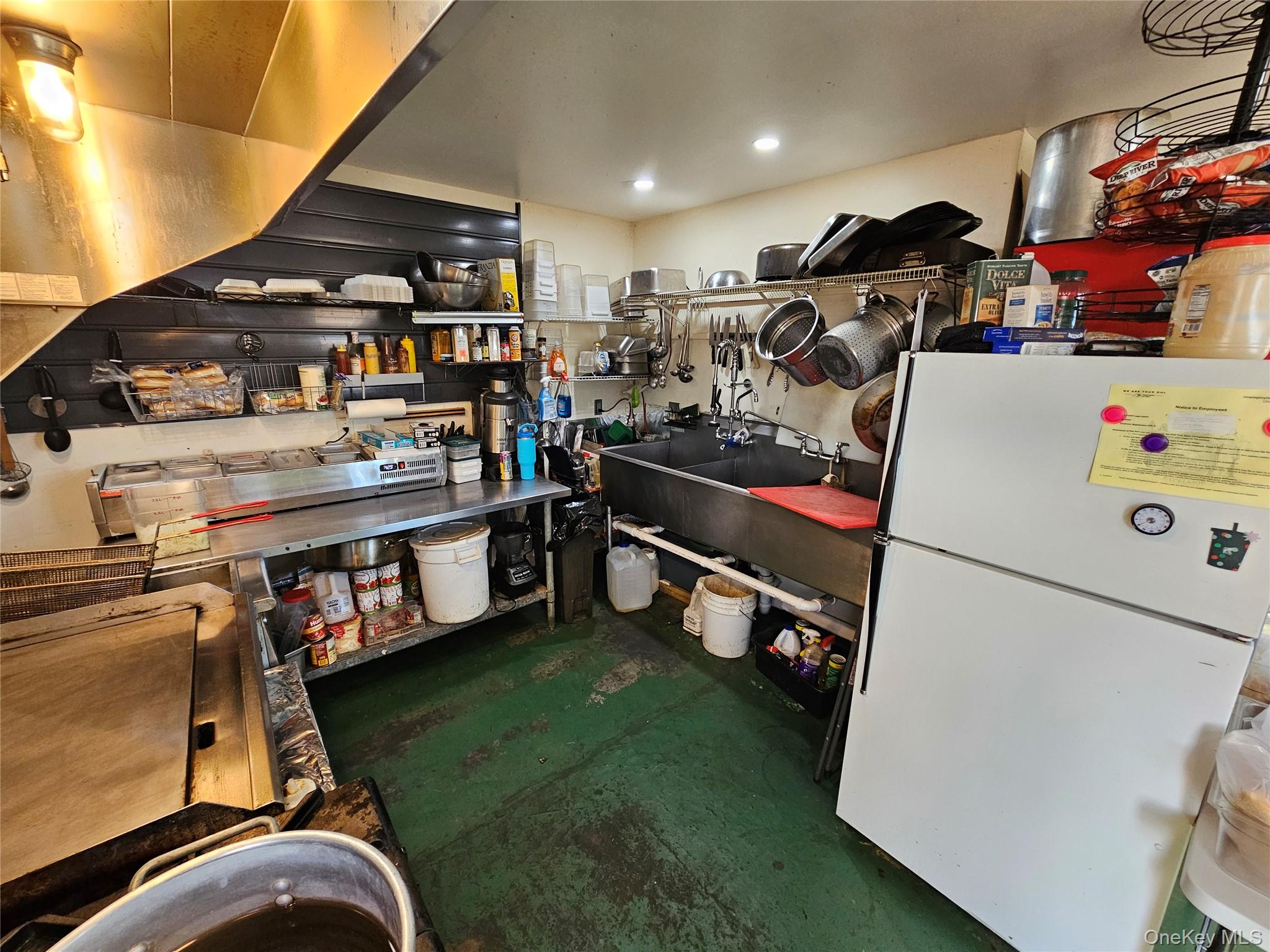 #5 photo, 93 Healy Boulevard, Hudson , NY 12534