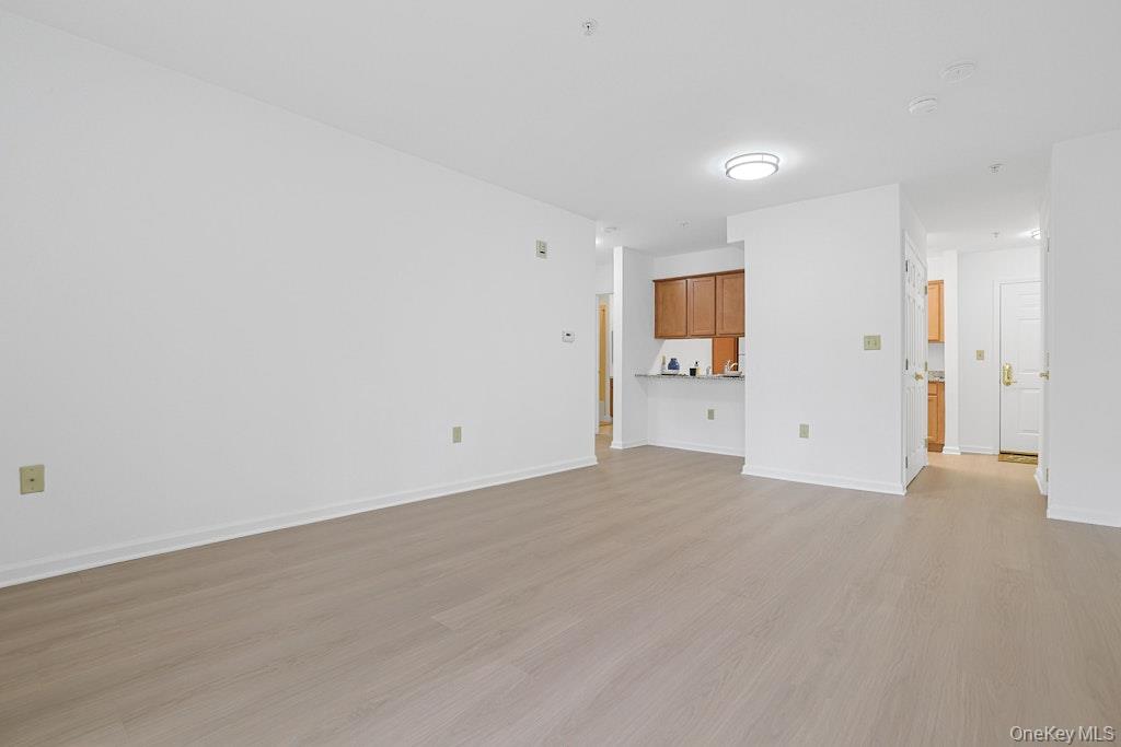 #7 photo, 105 Sutton Drive, Mount Kisco , NY 10549