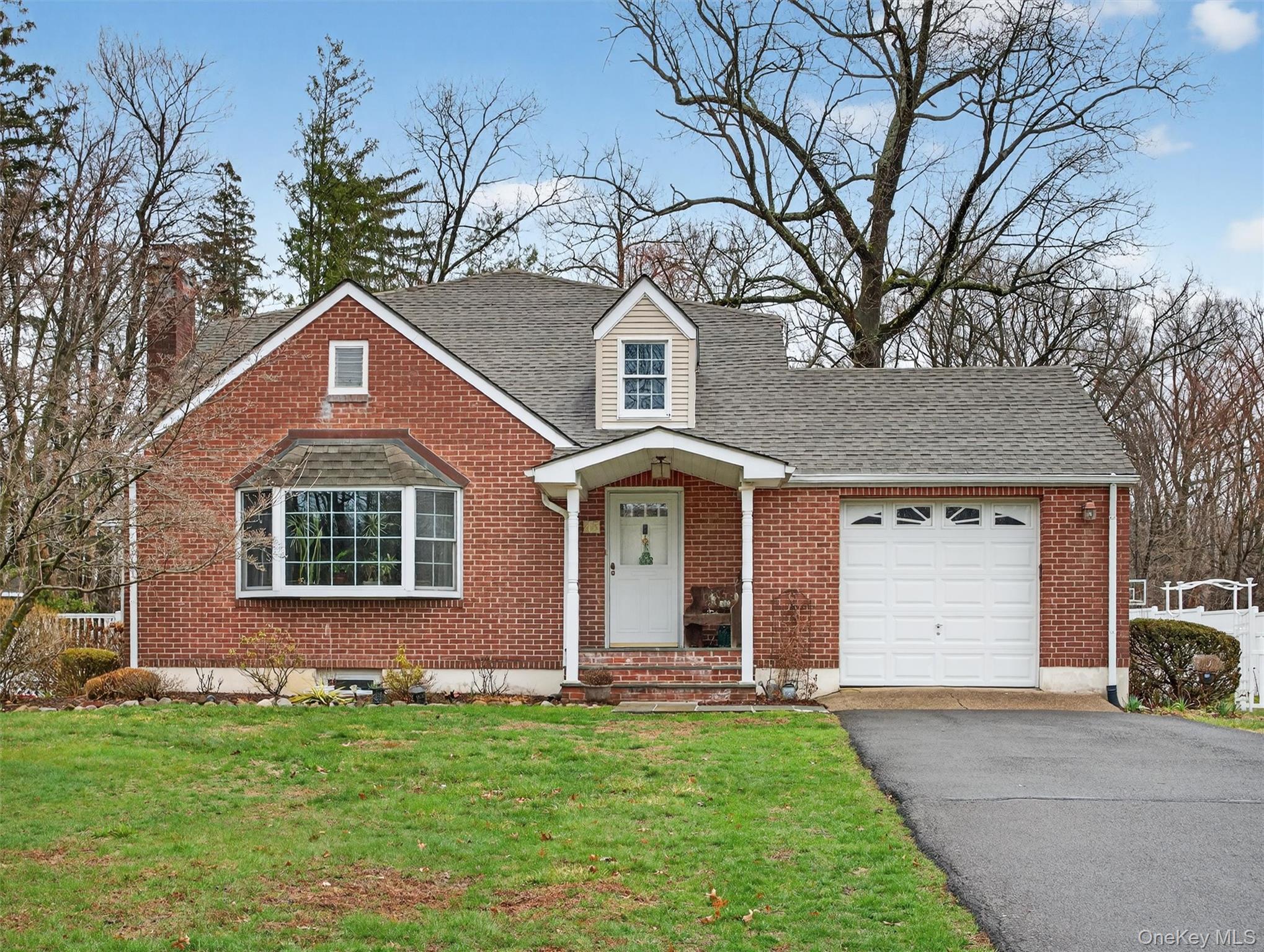 #1 photo, 43 Shady Lane, Bardonia , NY 10954